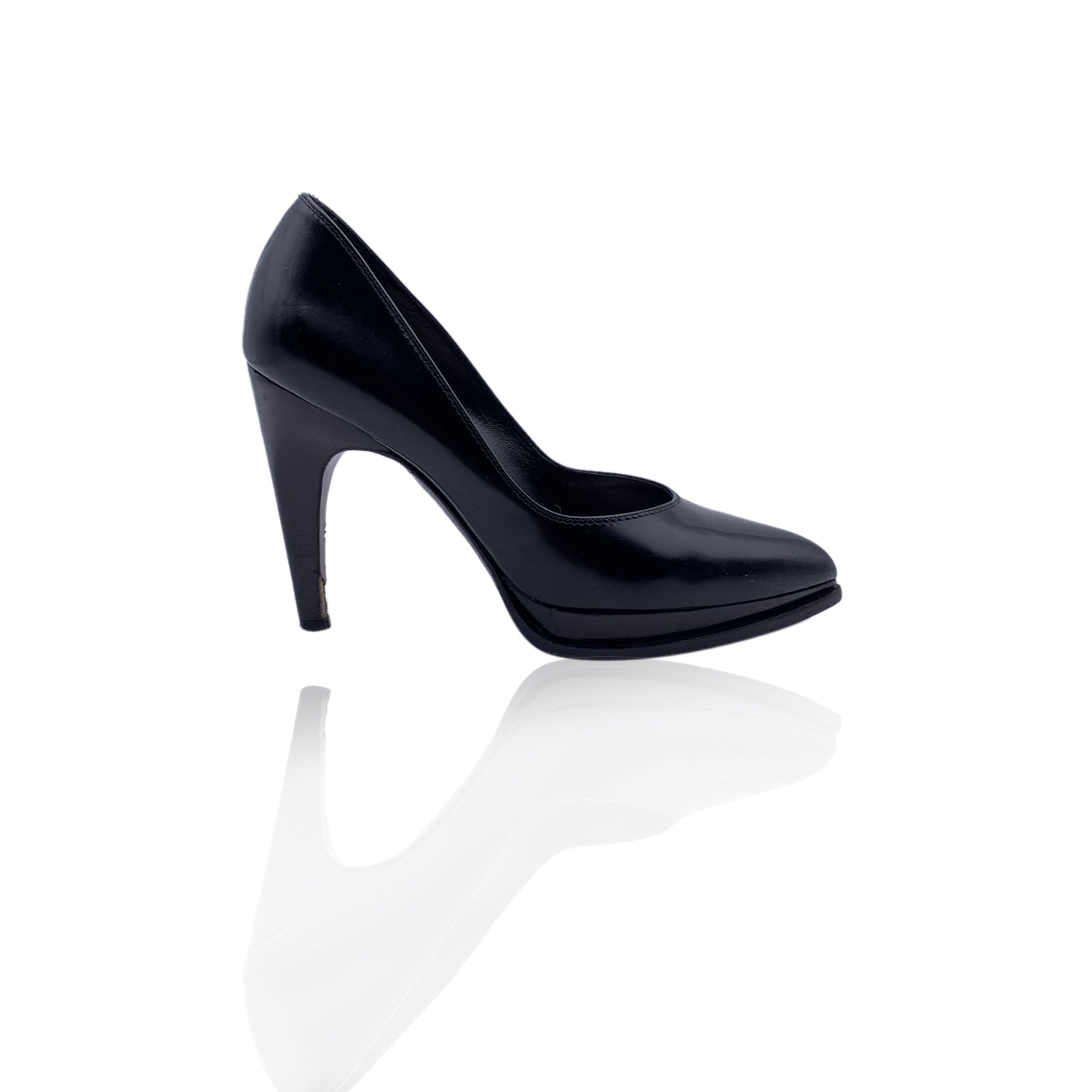 SALVATORE FERRAGAMO Heels
