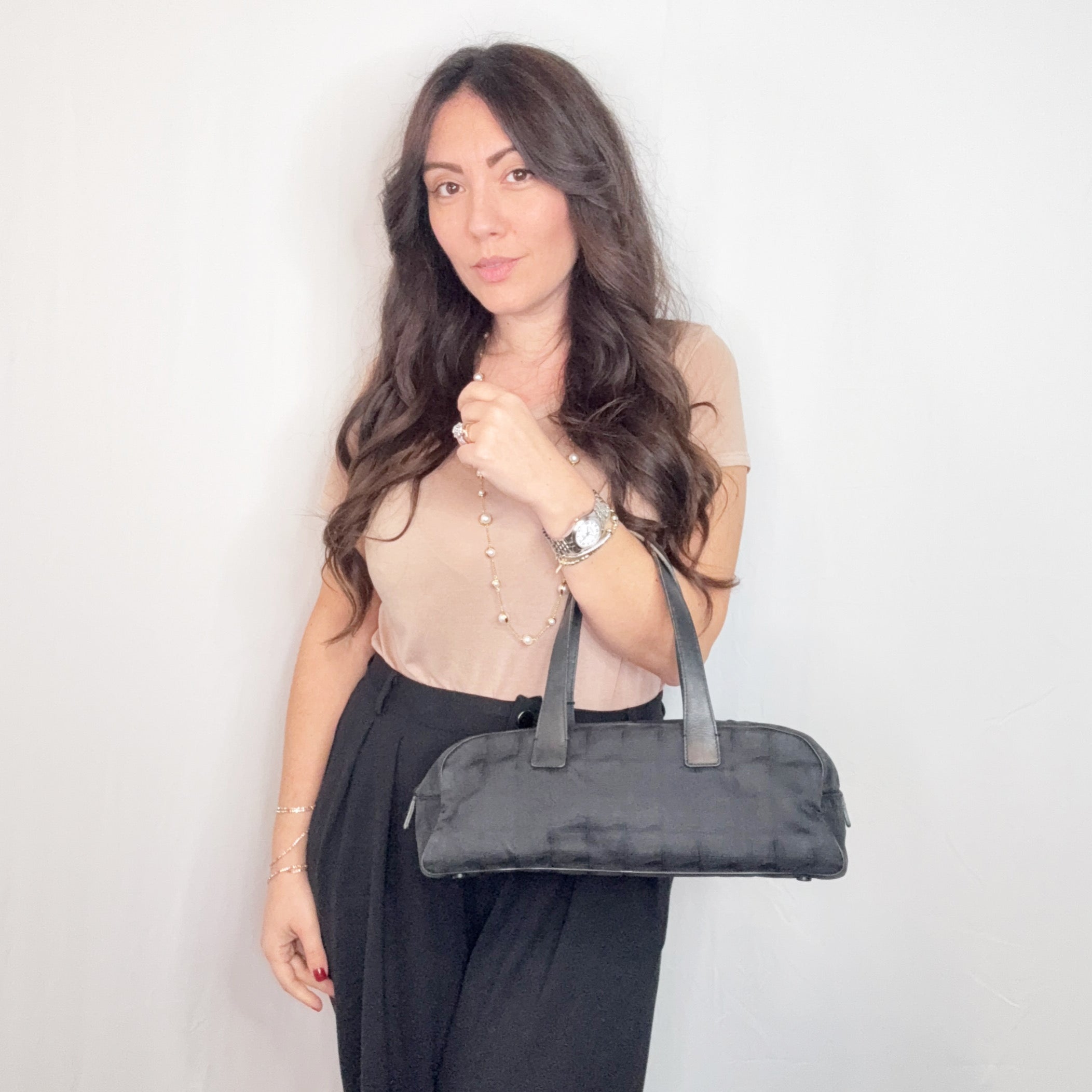 Chanel Schwarze Nylon-Reiselinie Bassotto-Tasche mit Griff oben