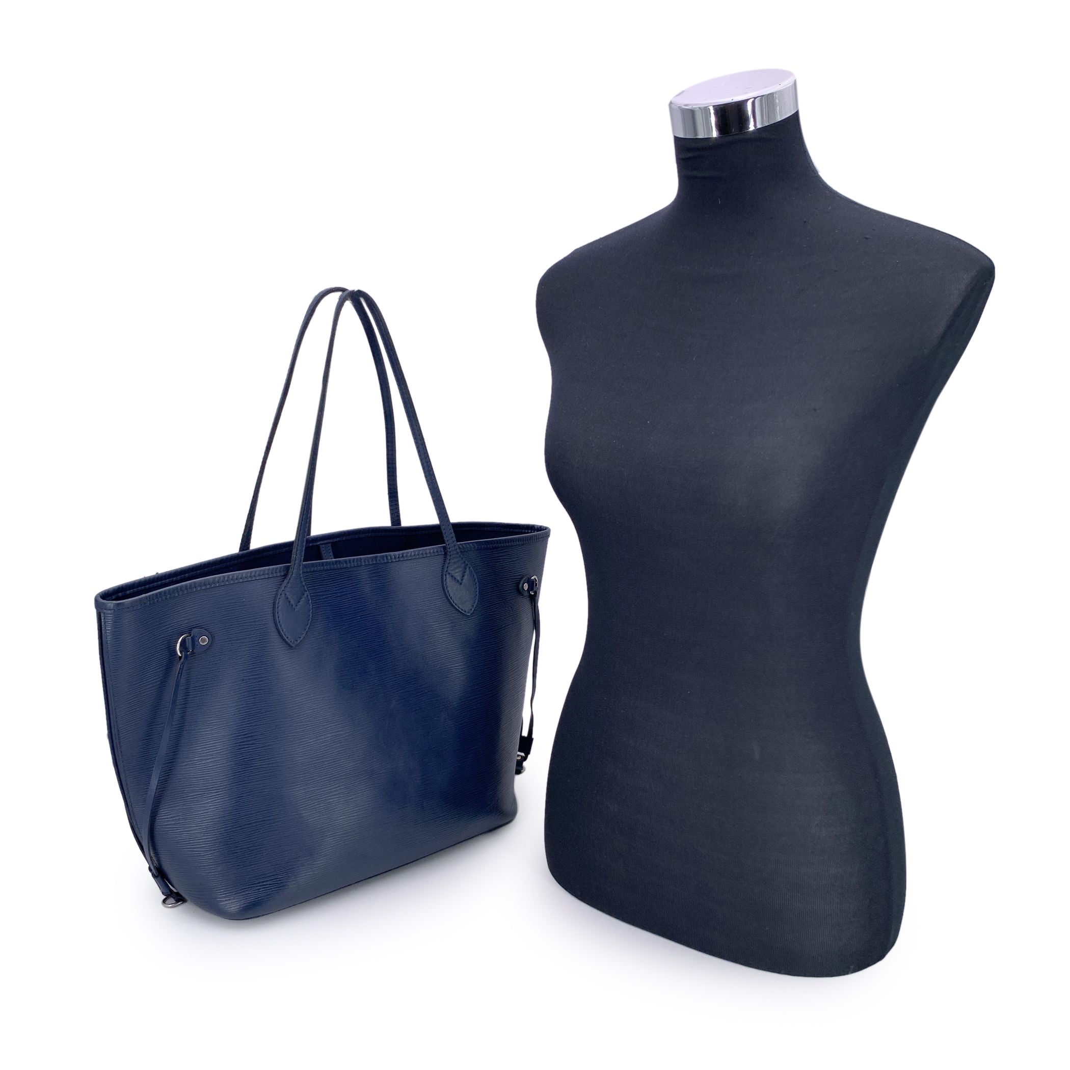 LOUIS VUITTON Totes Neverfull