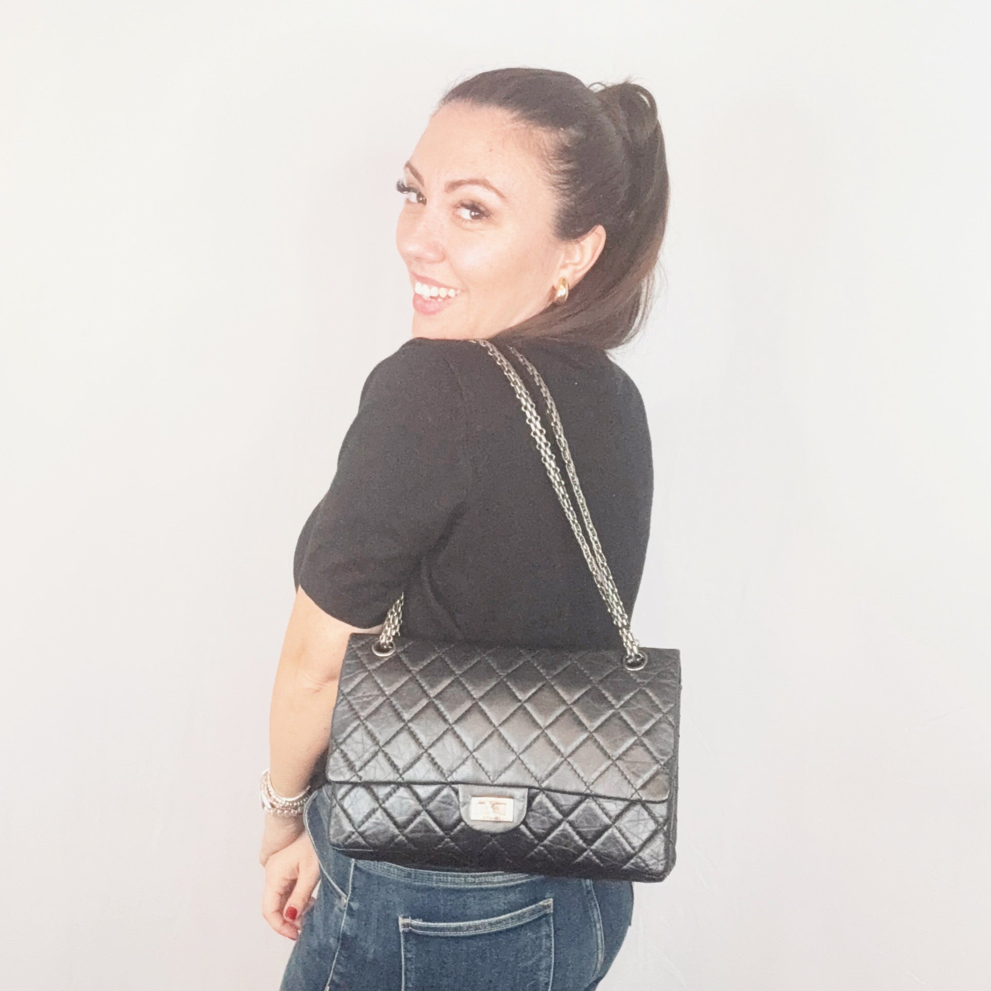 Chanel – Reissue 2.55 – Große Umhängetasche aus schwarzem Leder mit Doppelklappe