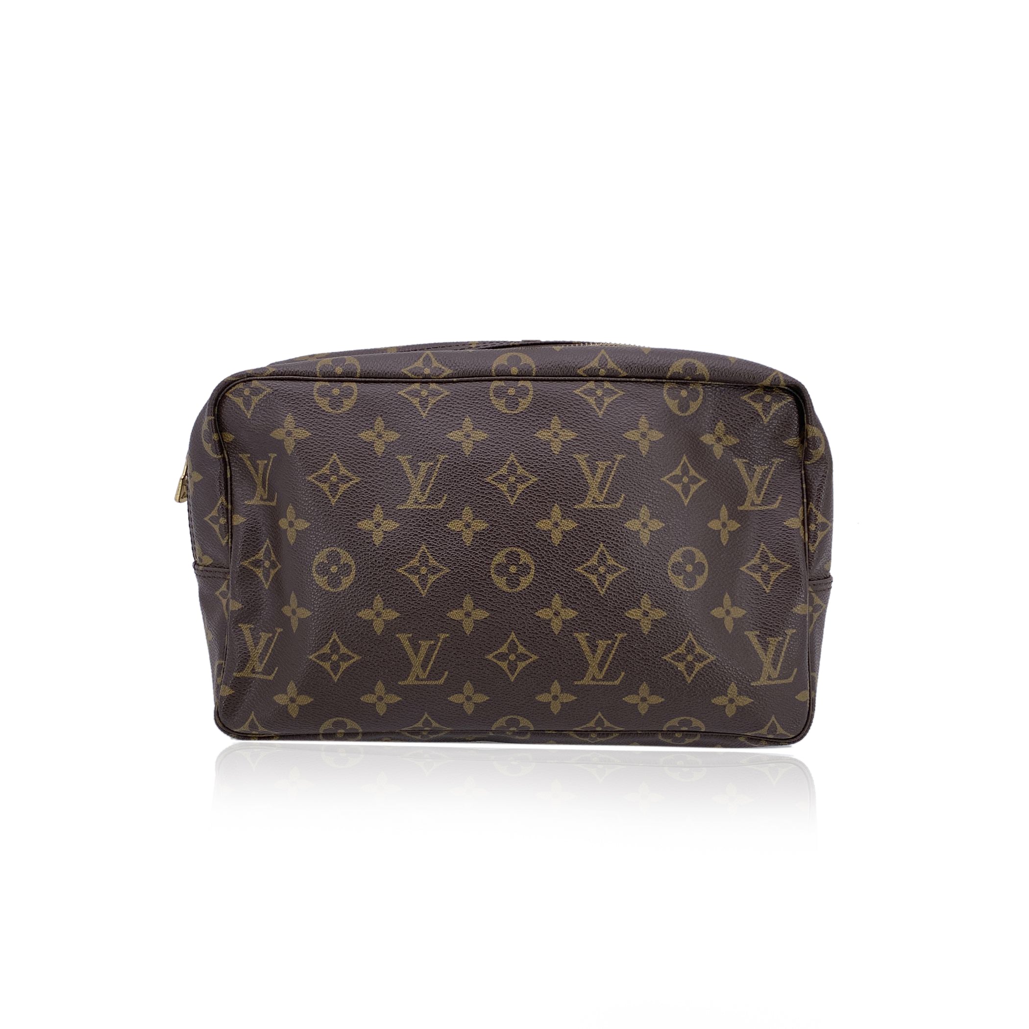 LOUIS VUITTON Clutches Trousse de Toilette
