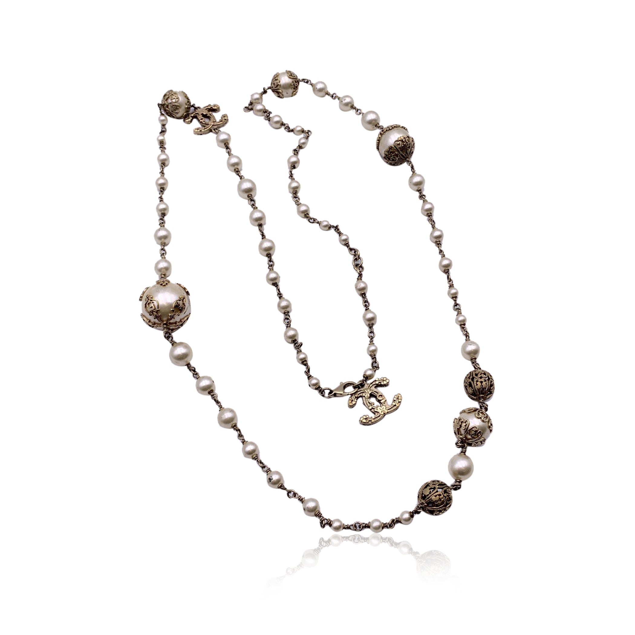 CHANEL Necklaces