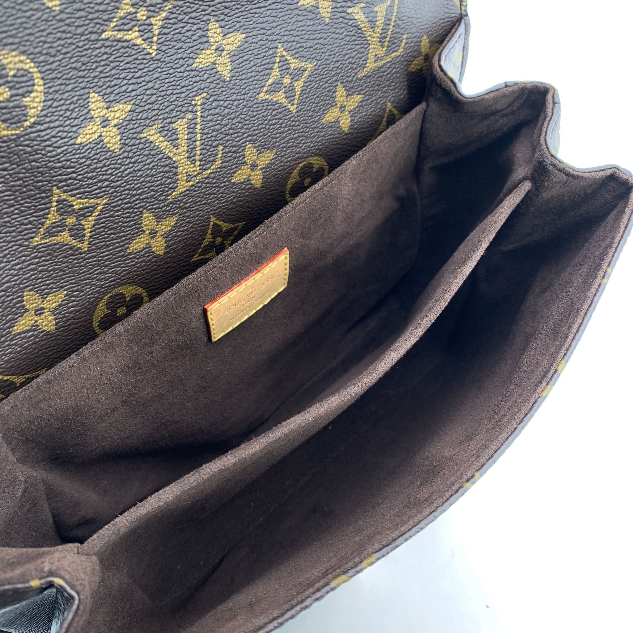 LOUIS VUITTON Crossbody Bags Metis
