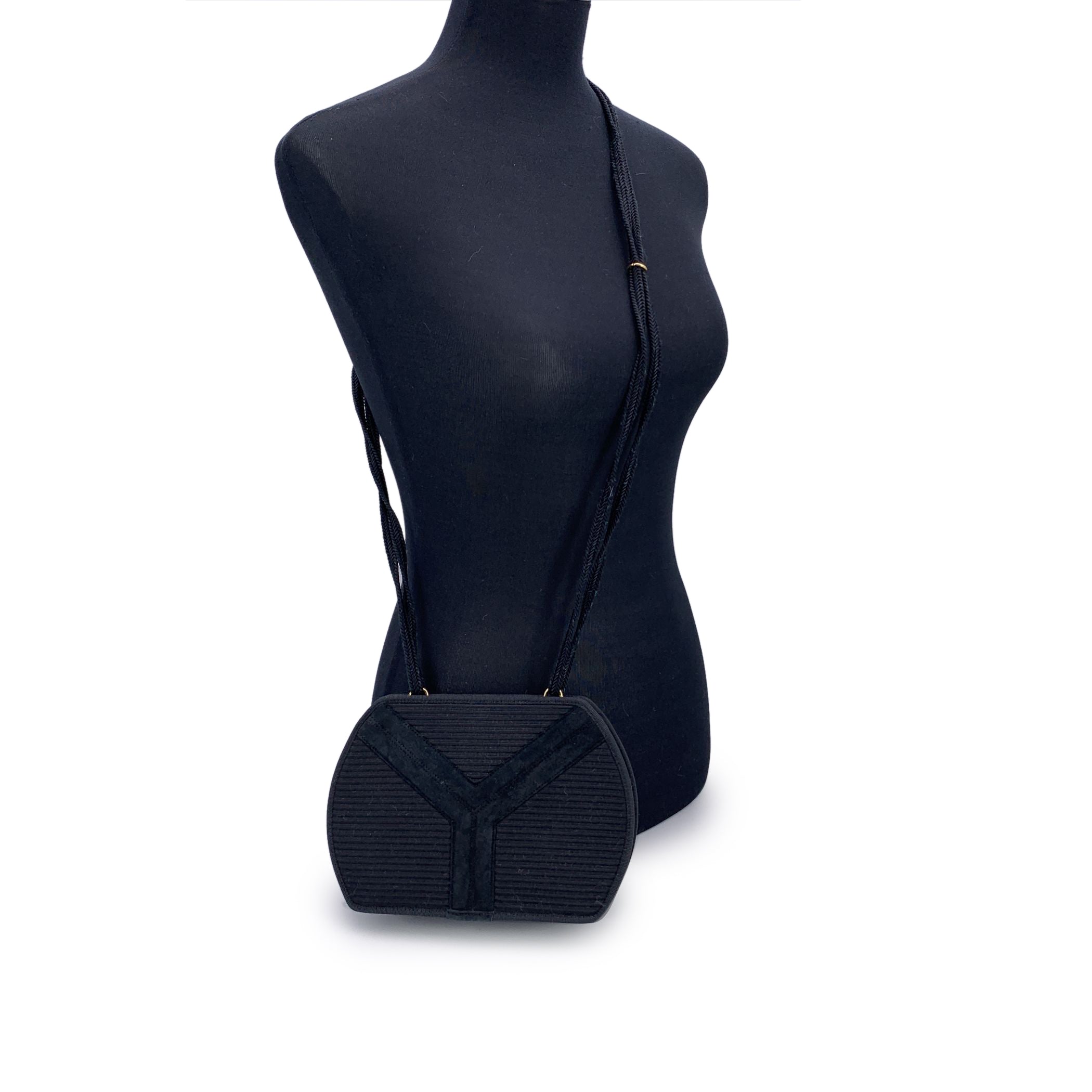YVES SAINT LAURENT Shoulder Bags