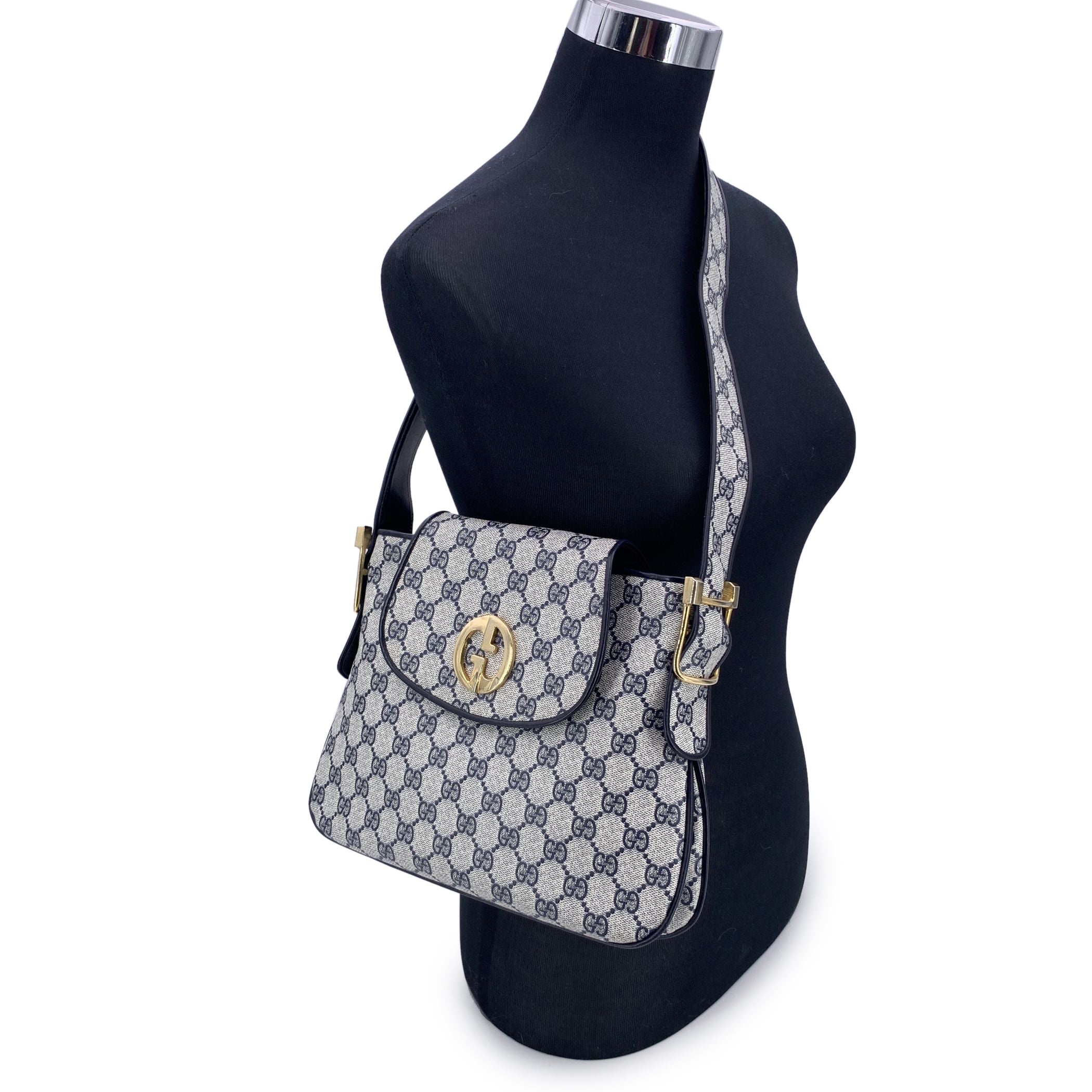 GUCCI Shoulder Bags