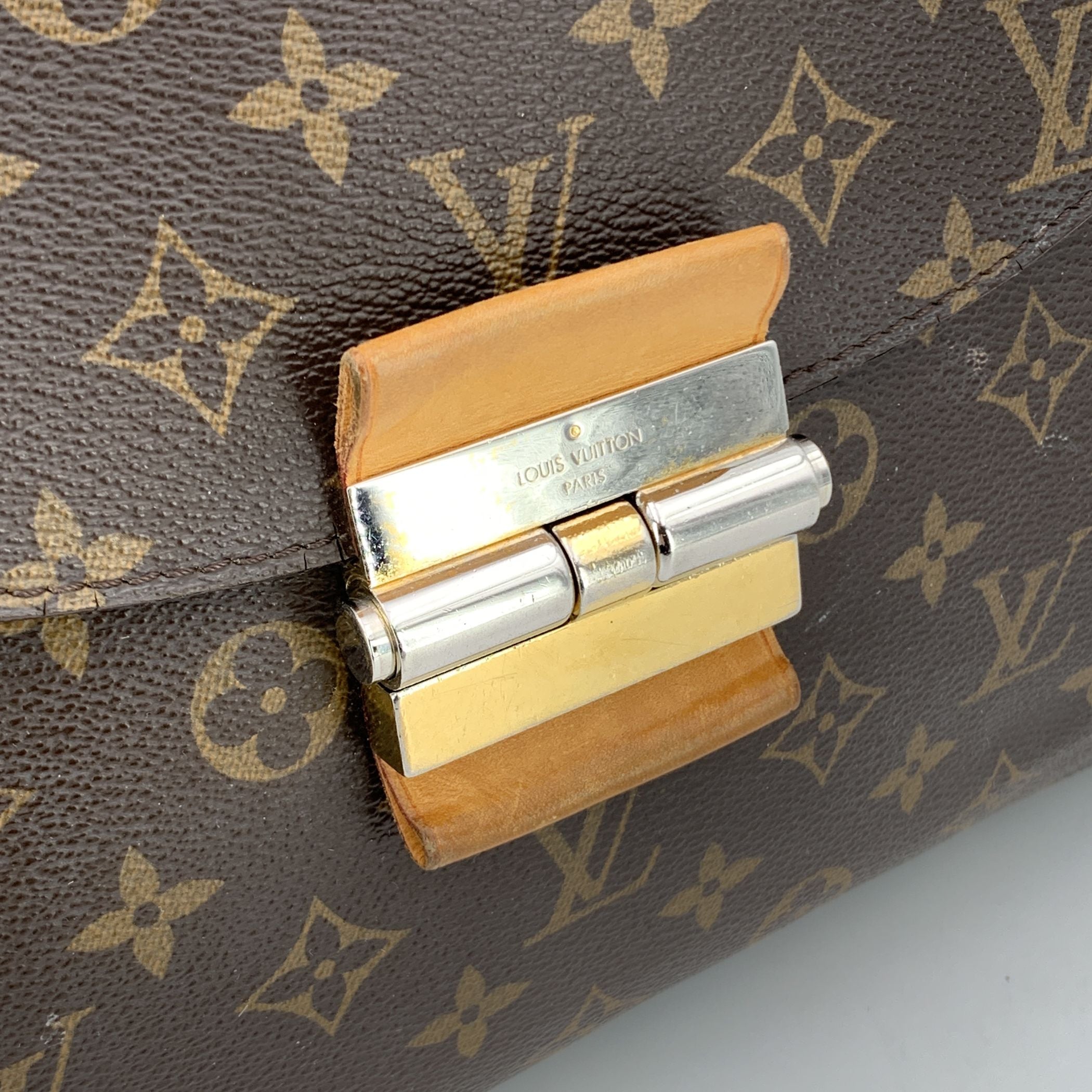 LOUIS VUITTON Totes Olympe