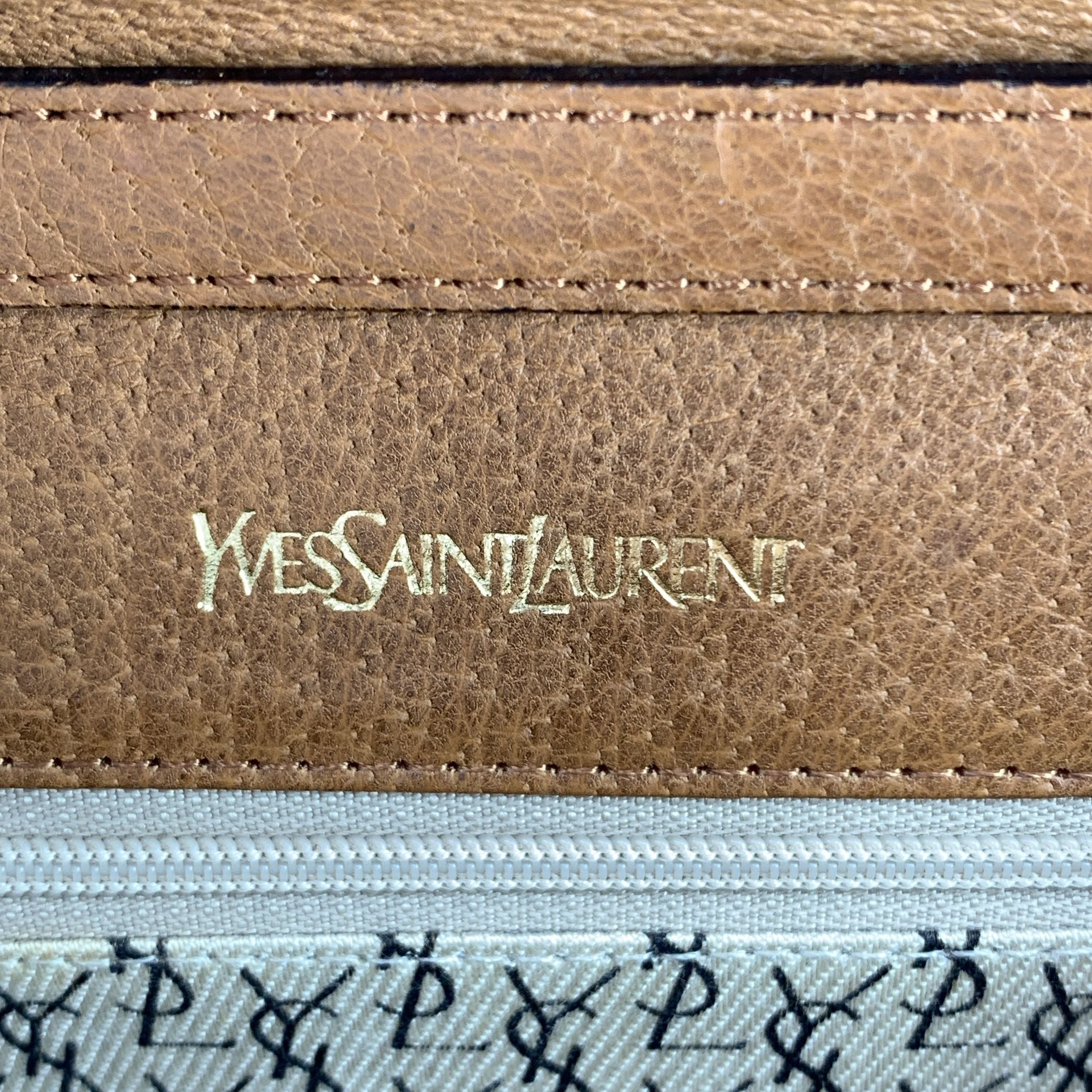 YVES SAINT LAURENT Shoulder Bags