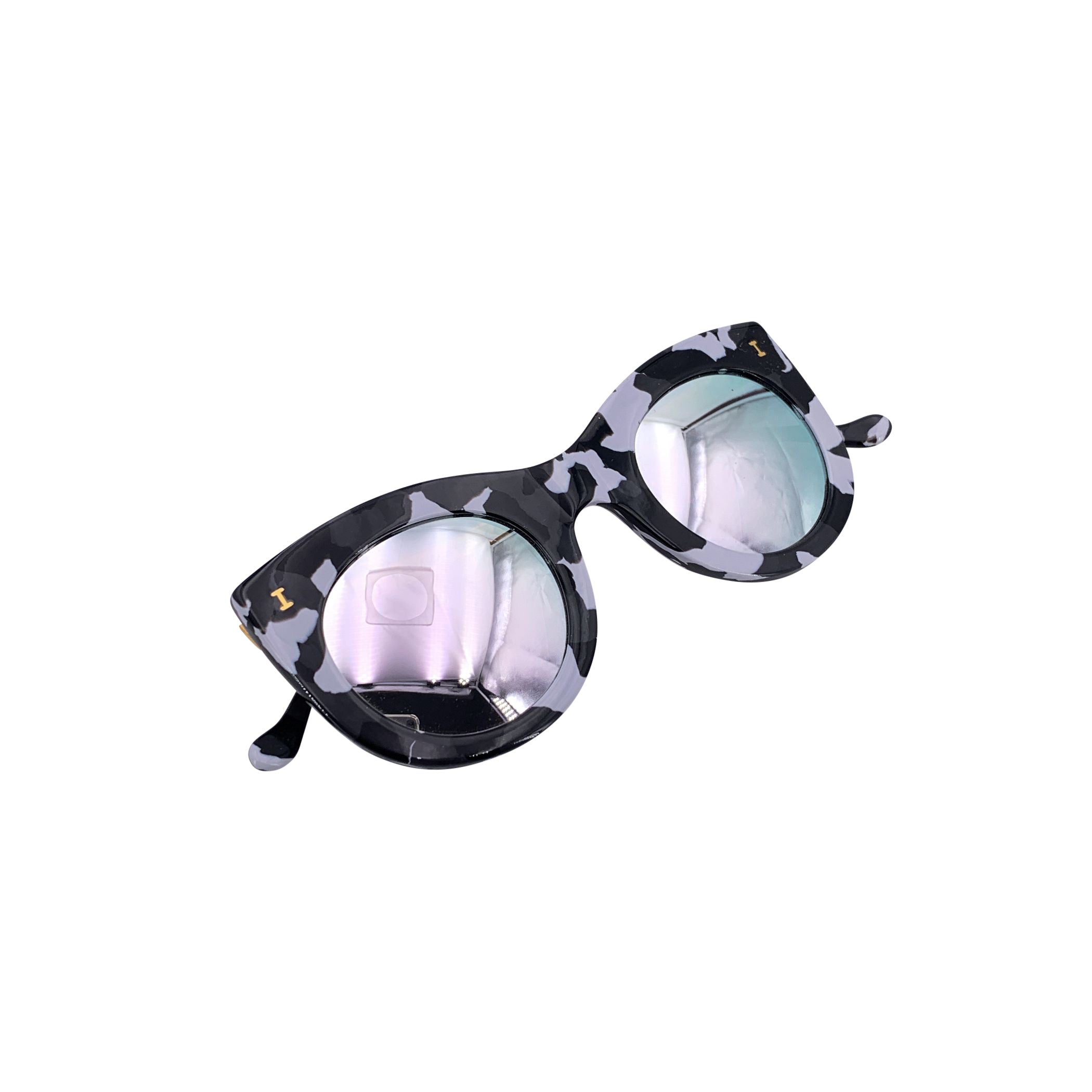 ILLESTEVA Sunglasses