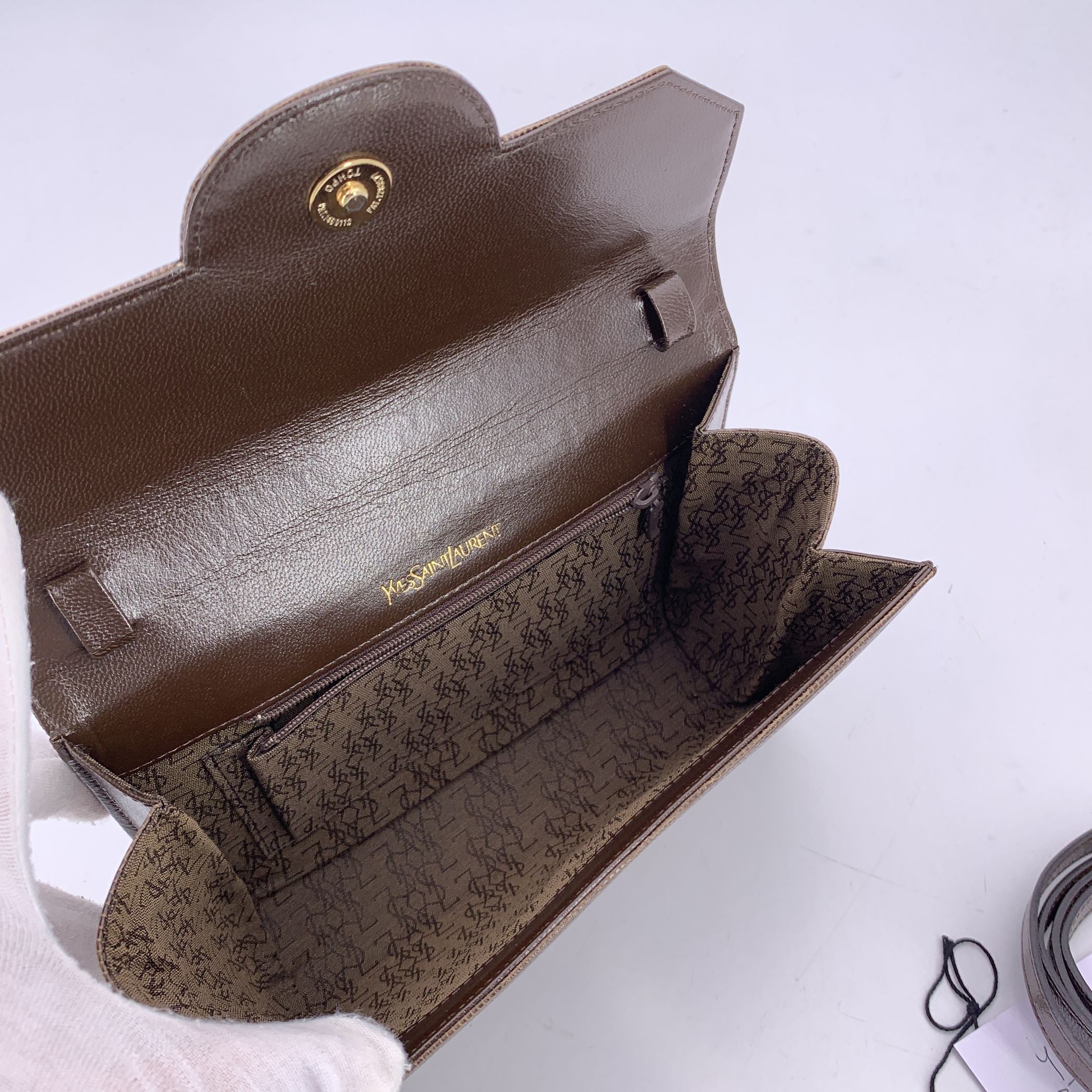YVES SAINT LAURENT Shoulder Bags