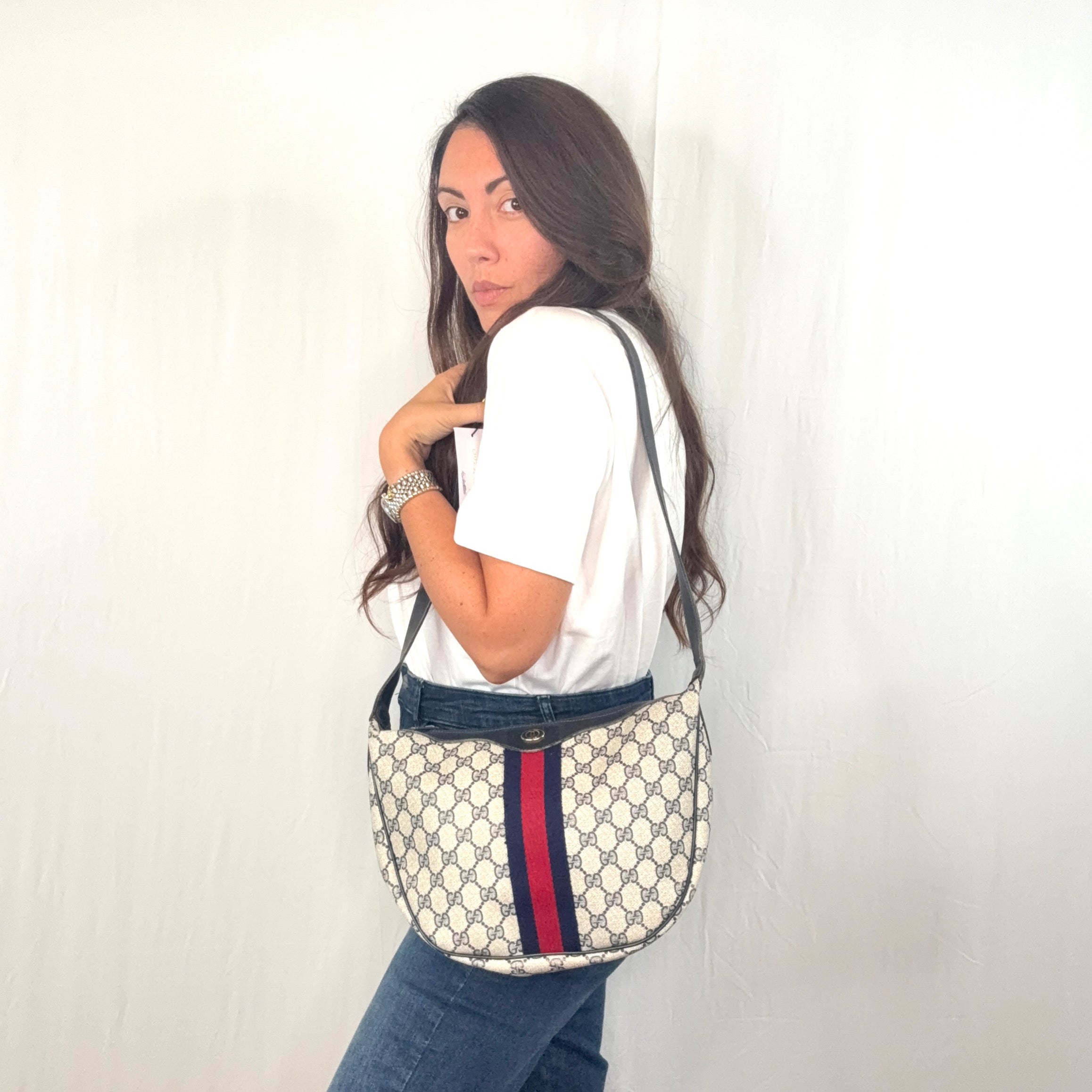 Borsa a tracolla arrotondata Gucci Vintage in tela monogramma blu navy