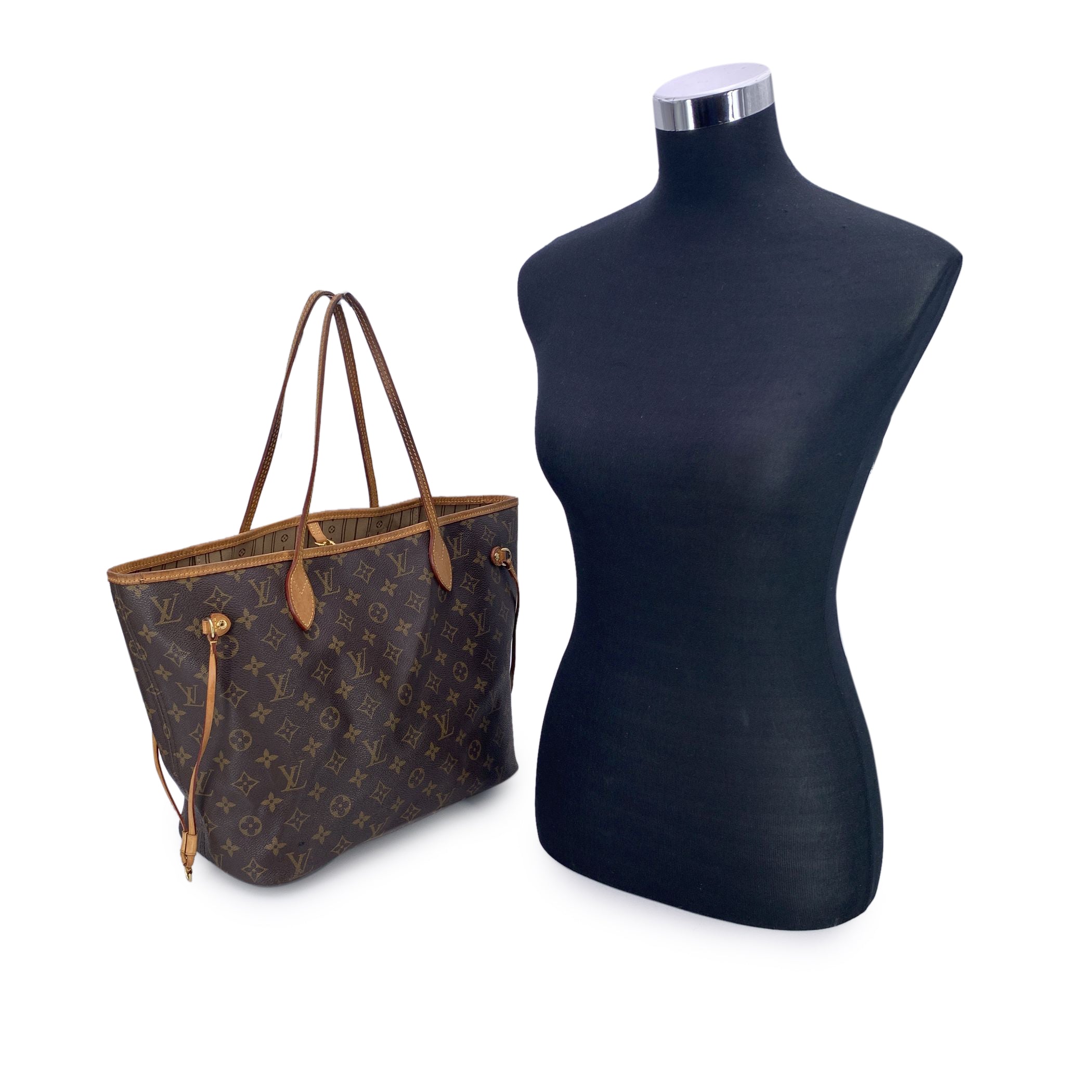 LOUIS VUITTON Totes Neverfull