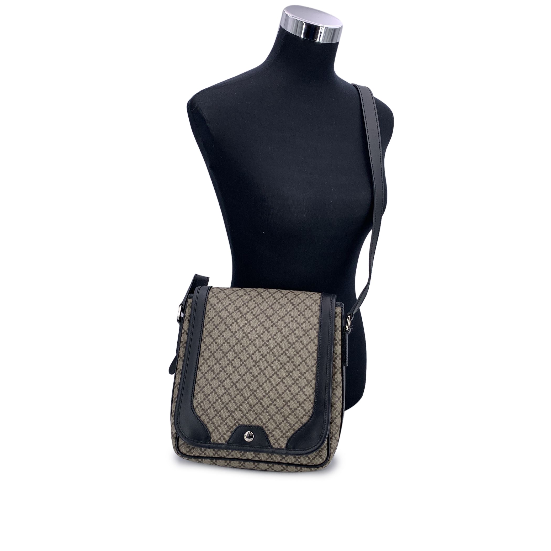 GUCCI Crossbody Bags