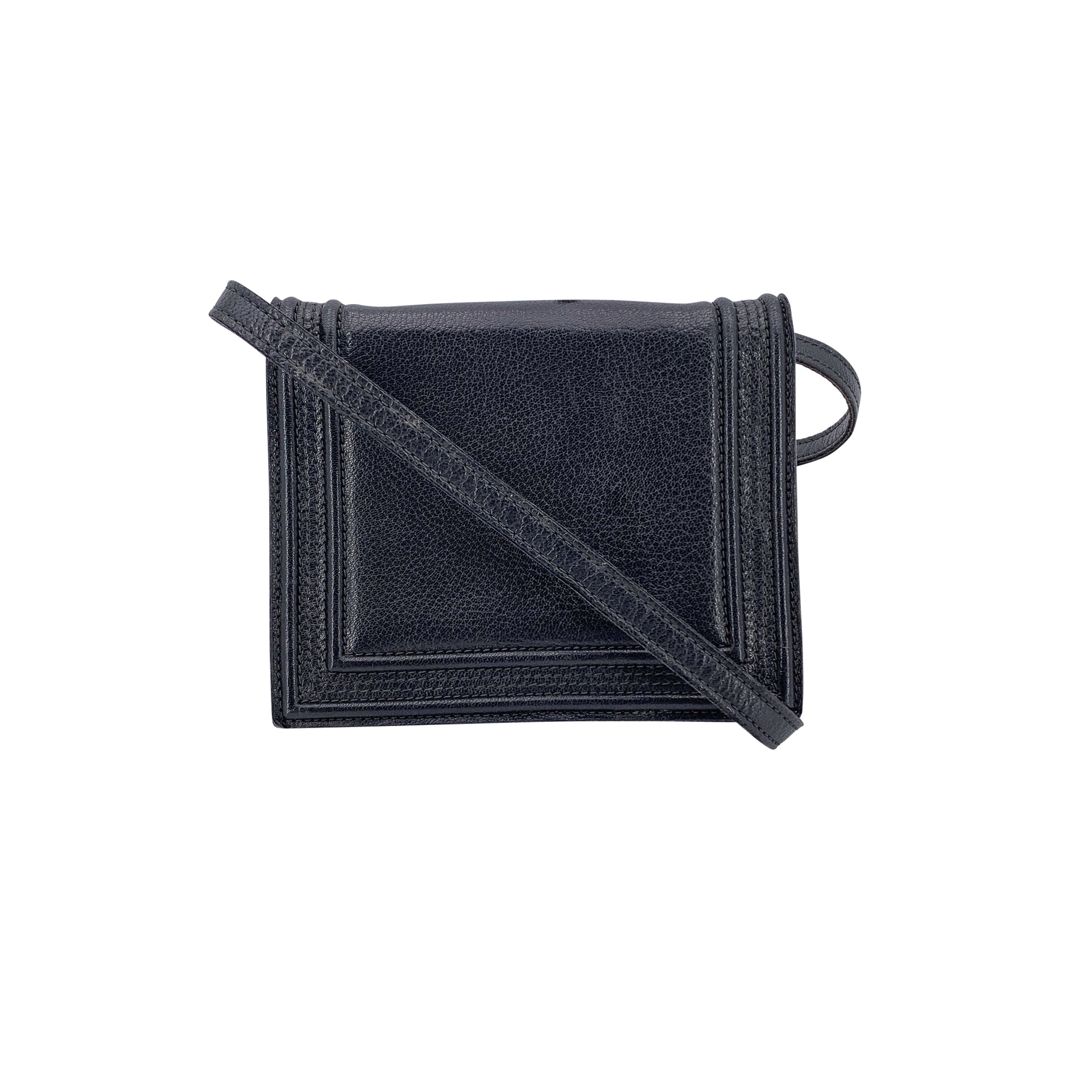YVES SAINT LAURENT Shoulder Bags