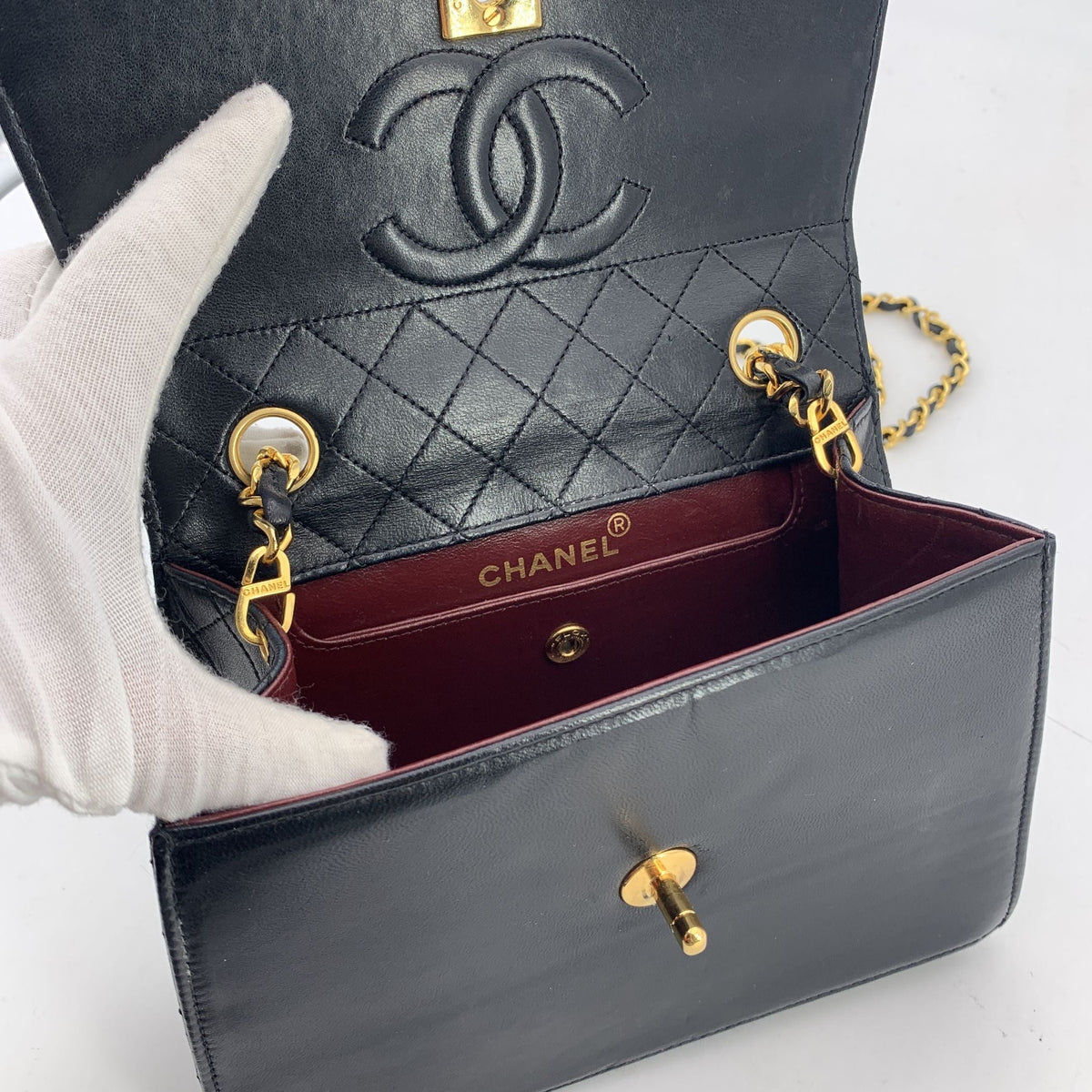 Chanel Trapezio Shoulder Bags