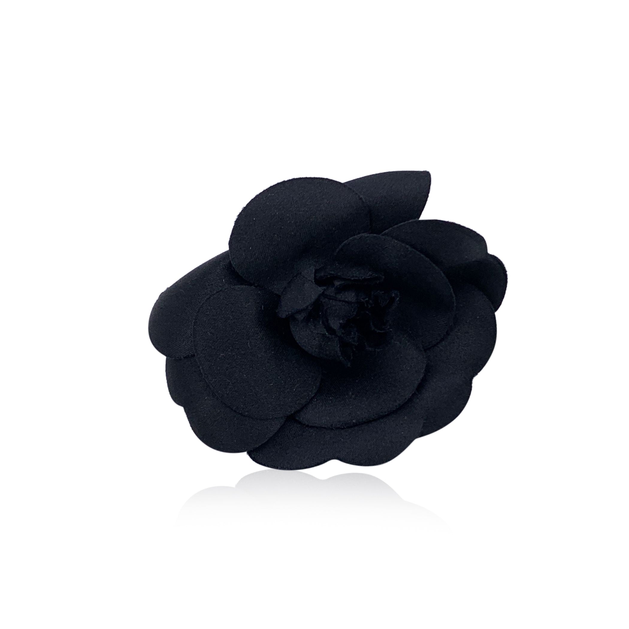 CHANEL Brooches Camelia