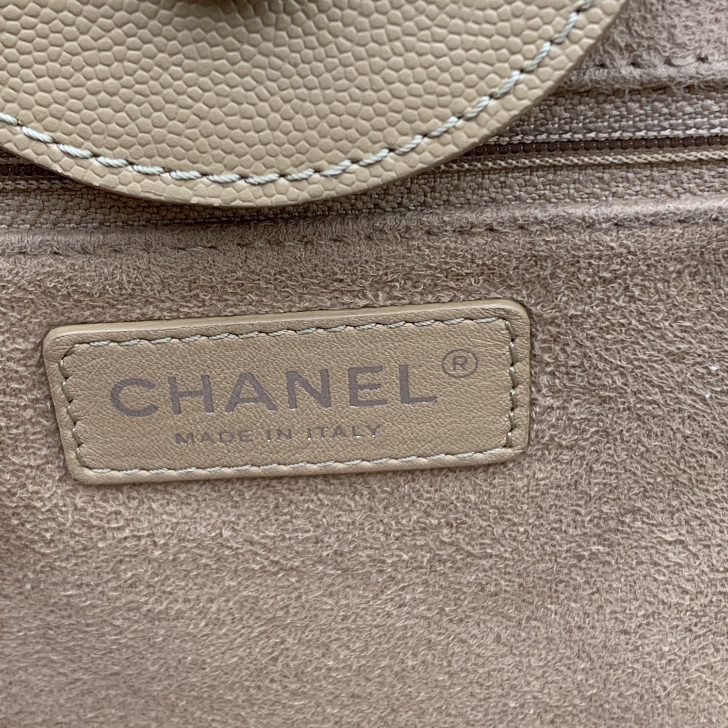 CHANEL Totes Deauville