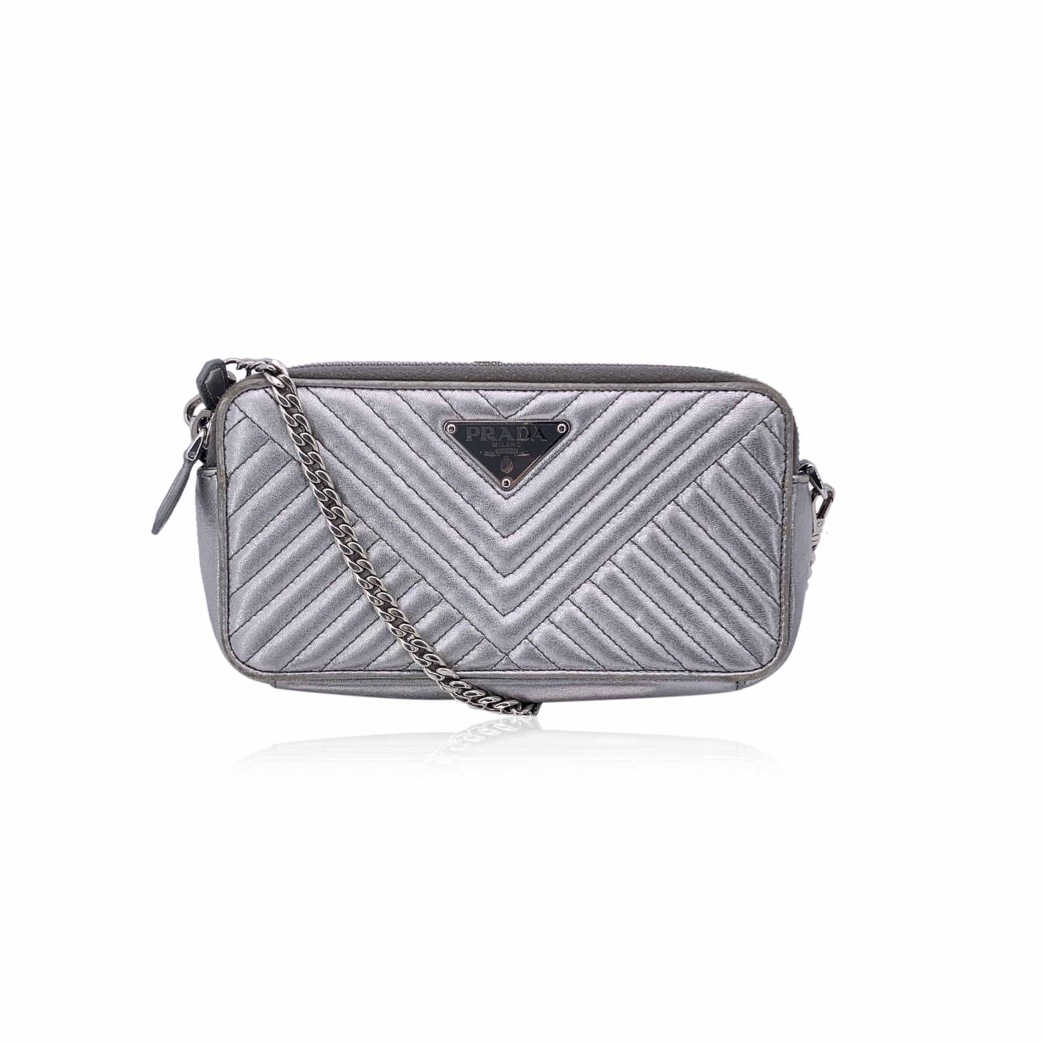 PRADA Crossbody Bags Diagramme