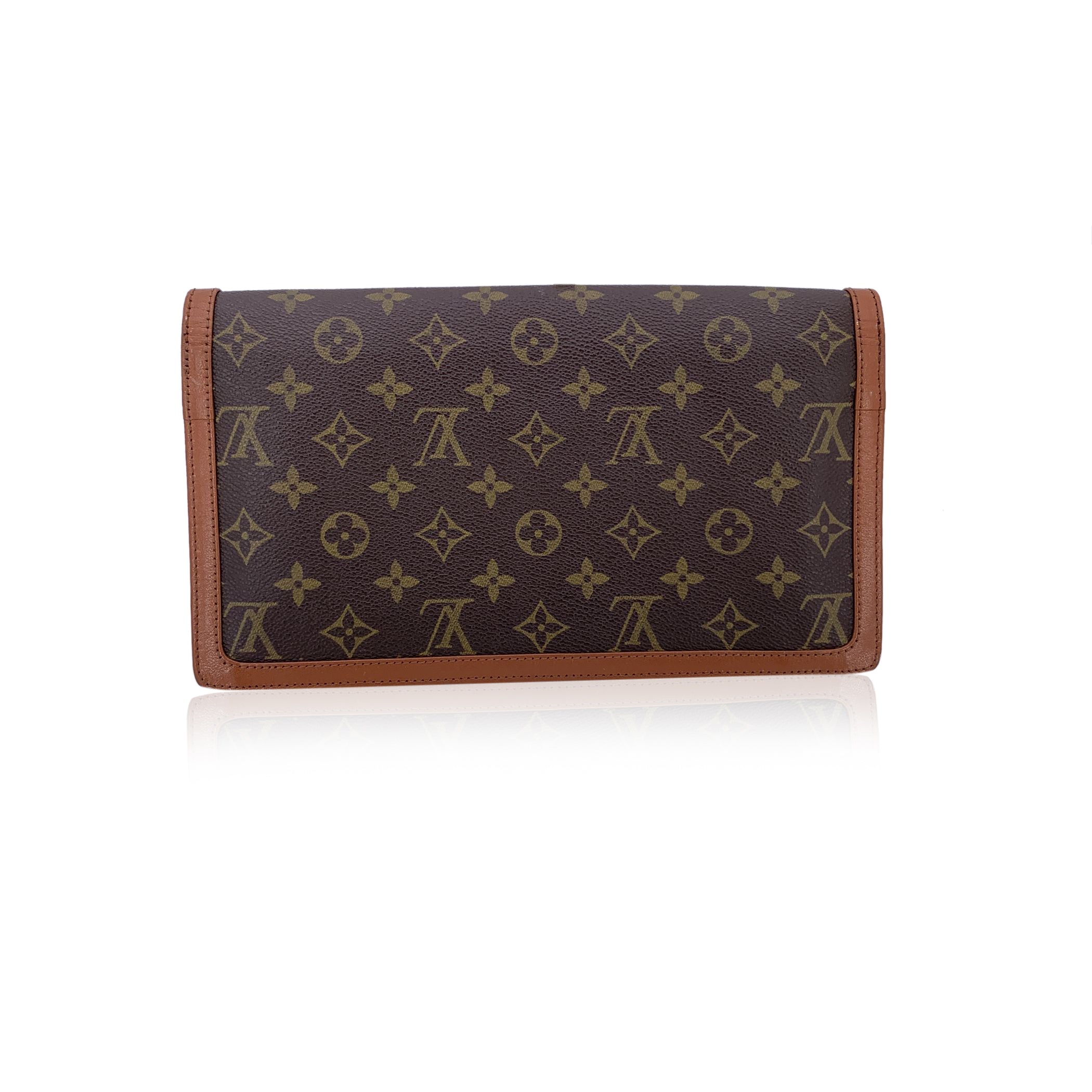 LOUIS VUITTON Clutches