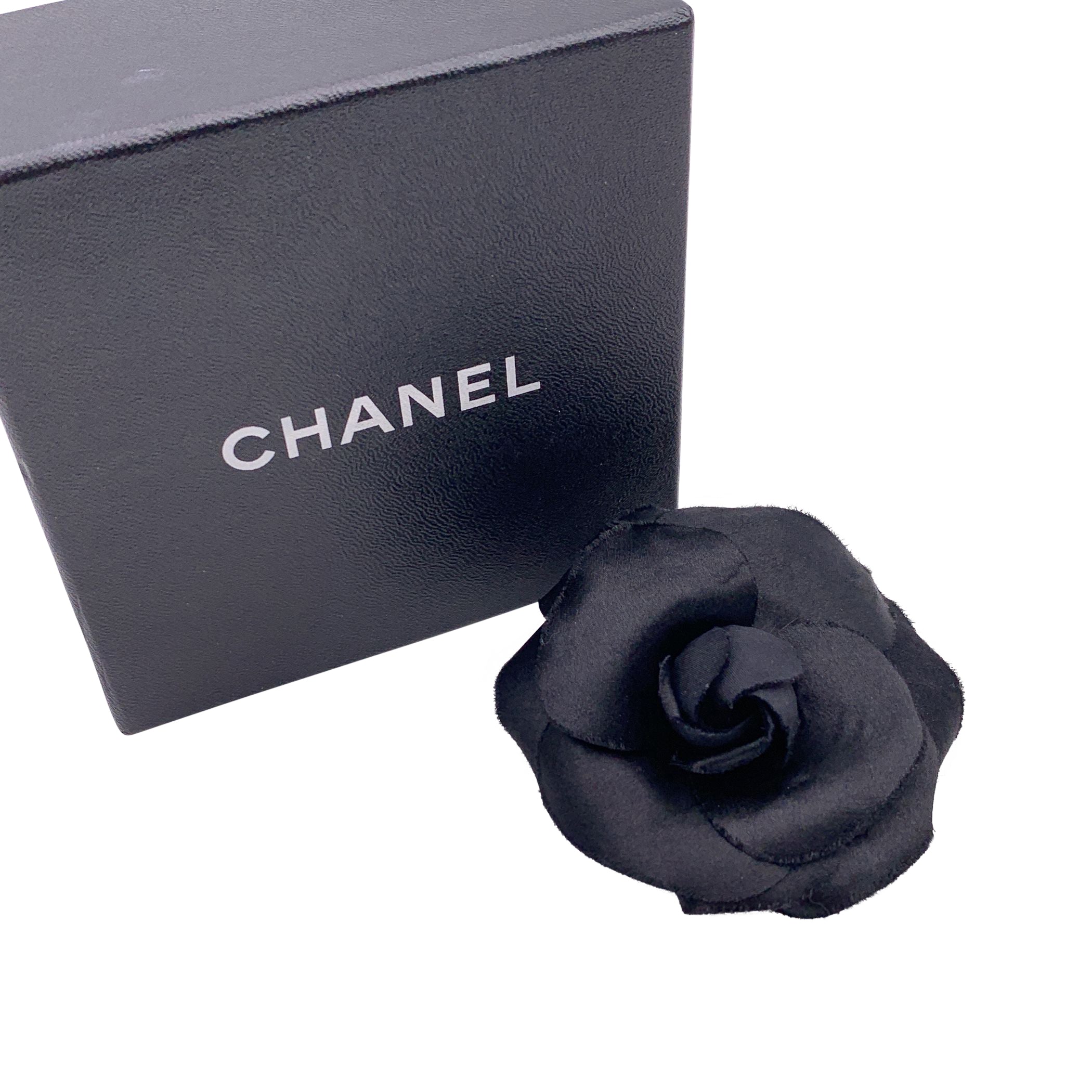 Brooches Camelia Chanel