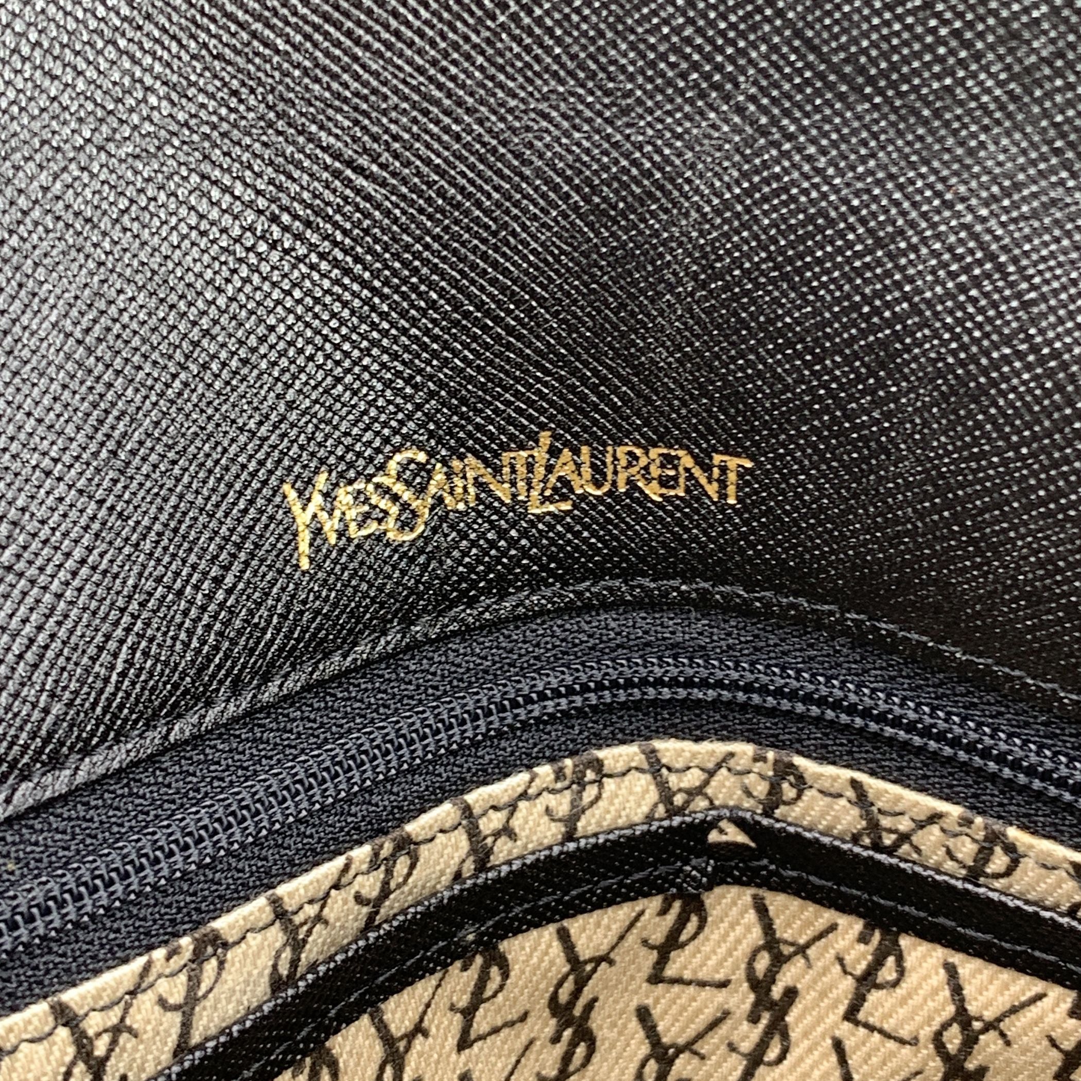 YVES SAINT LAURENT Shoulder Bags