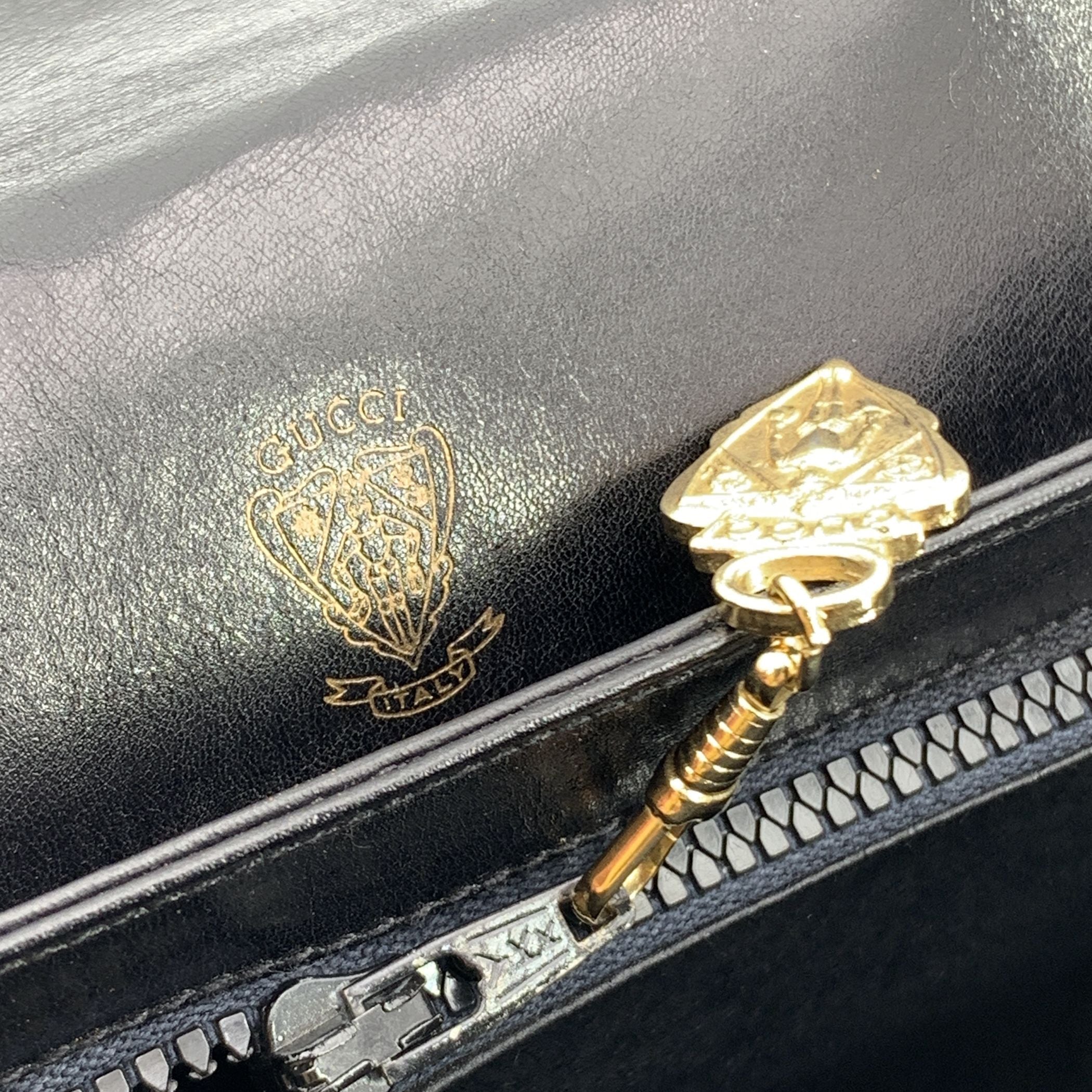 GUCCI Shoulder Bags