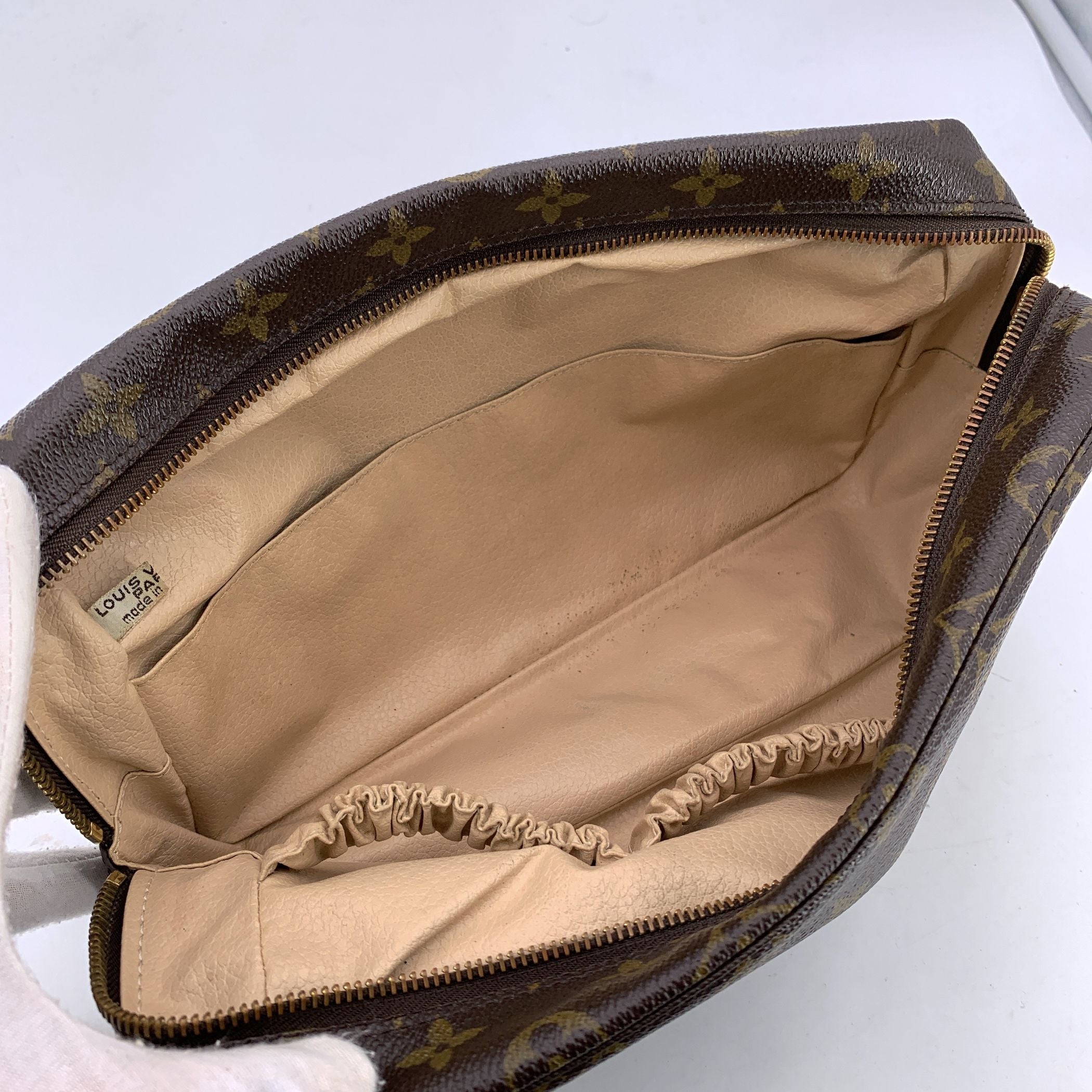 LOUIS VUITTON Clutches Trousse de Toilette