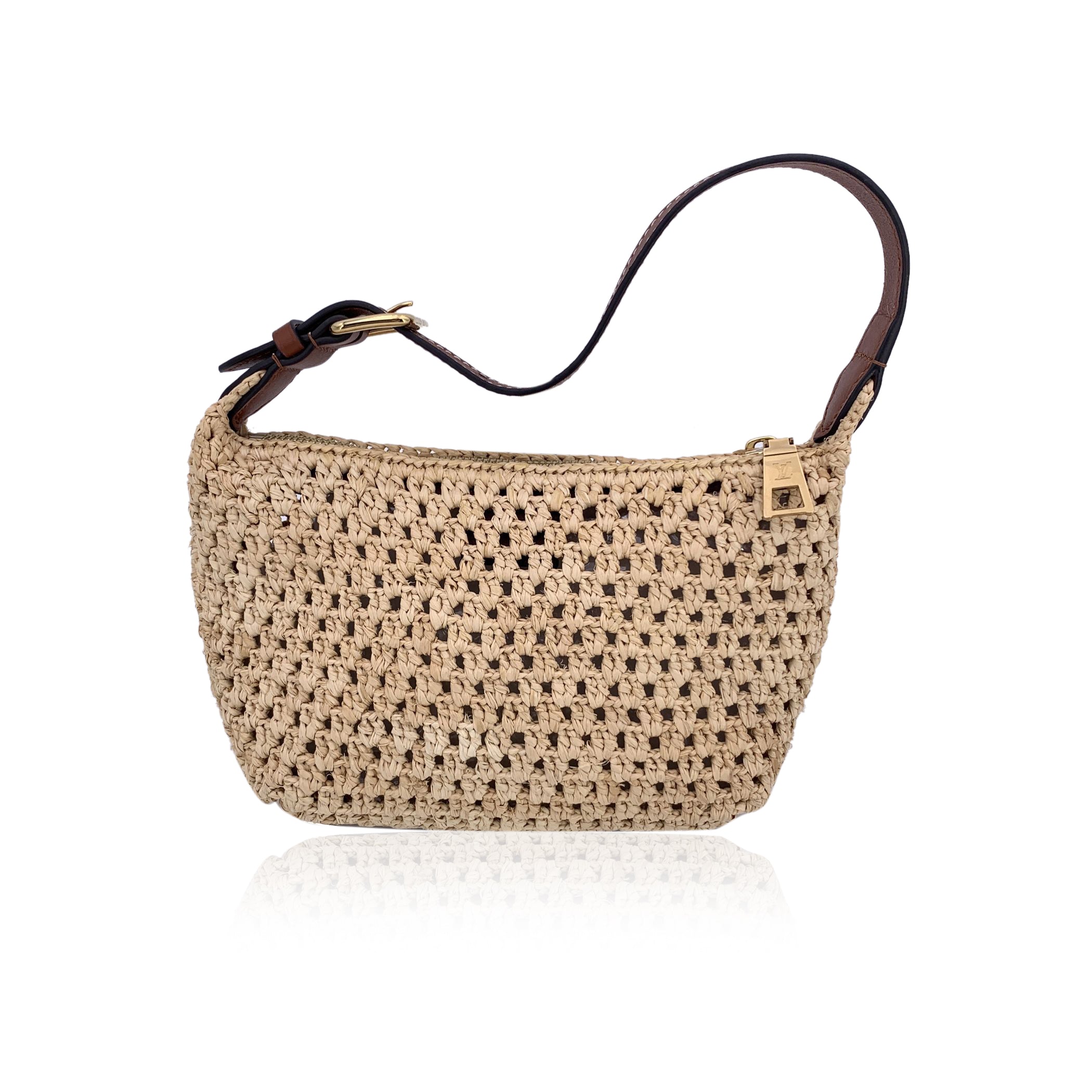 LOUIS VUITTON Shoulder Bags