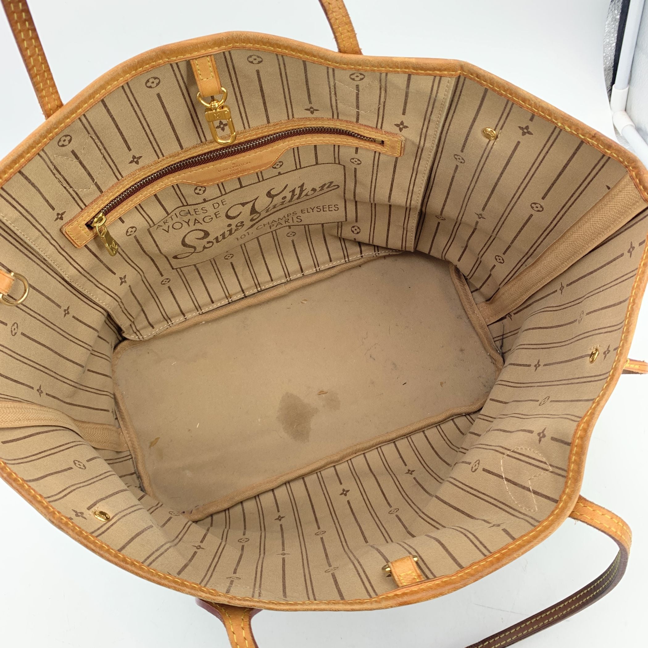 LOUIS VUITTON Totes Neverfull