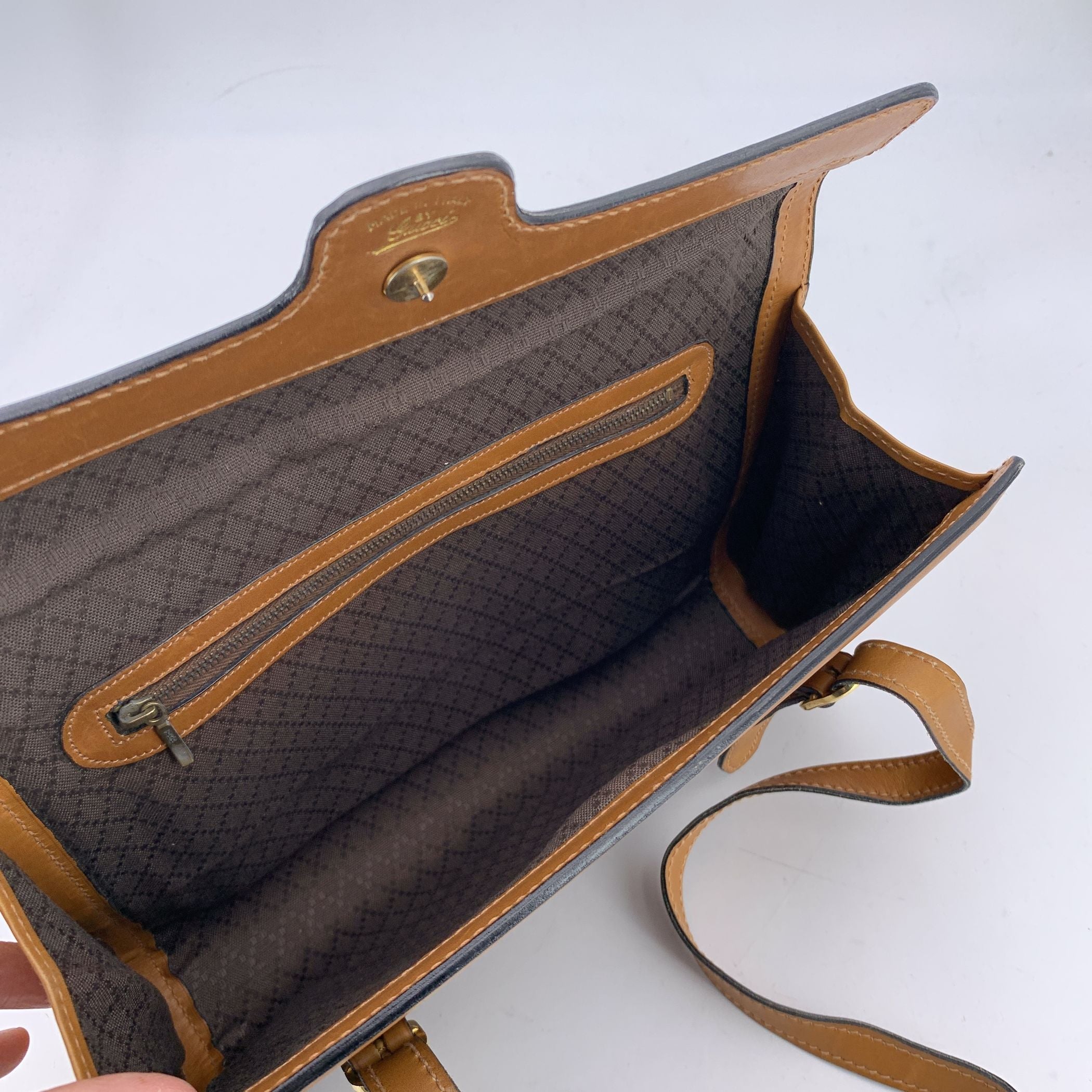 Gucci 24 Shoulder Bags