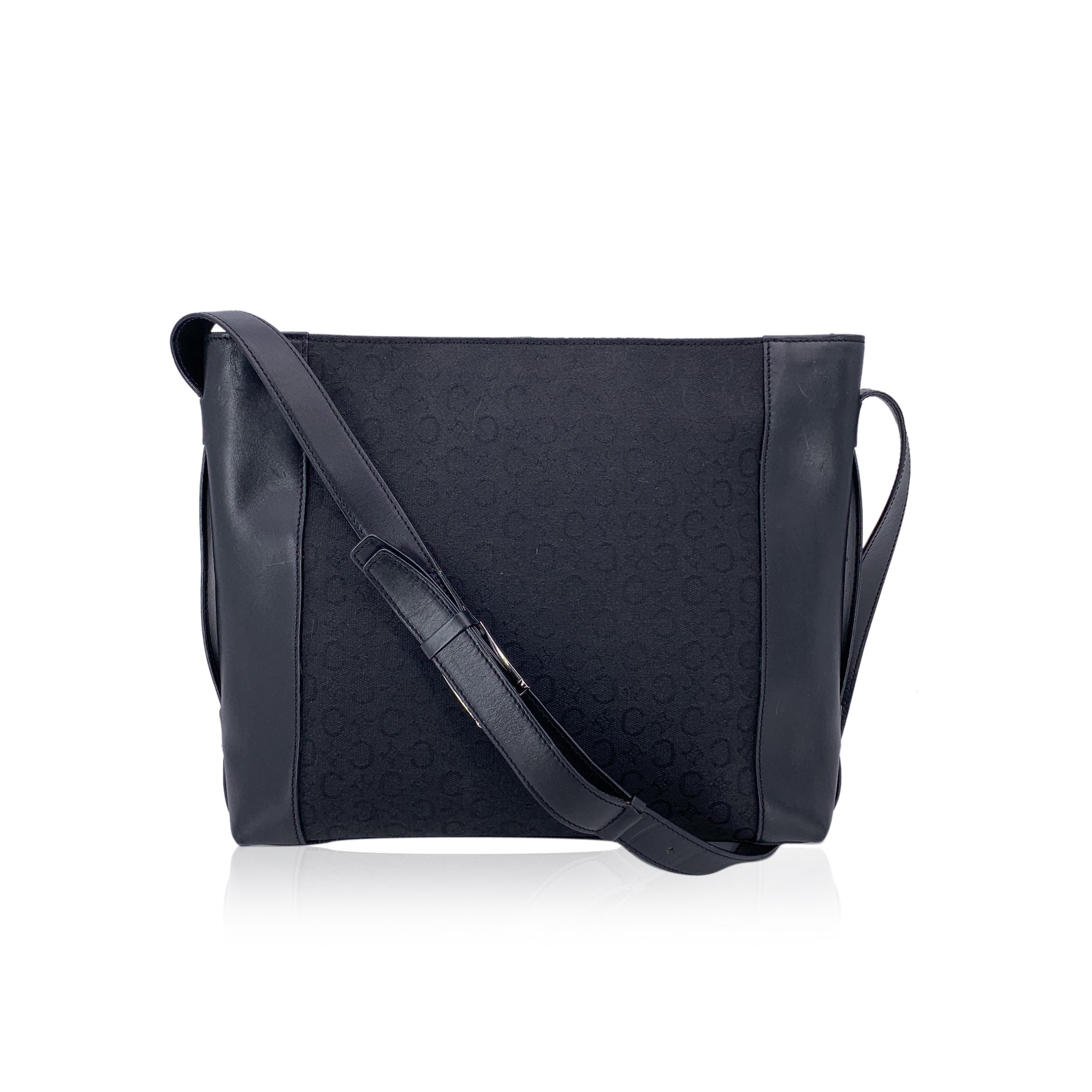 CELINE Shoulder Bags