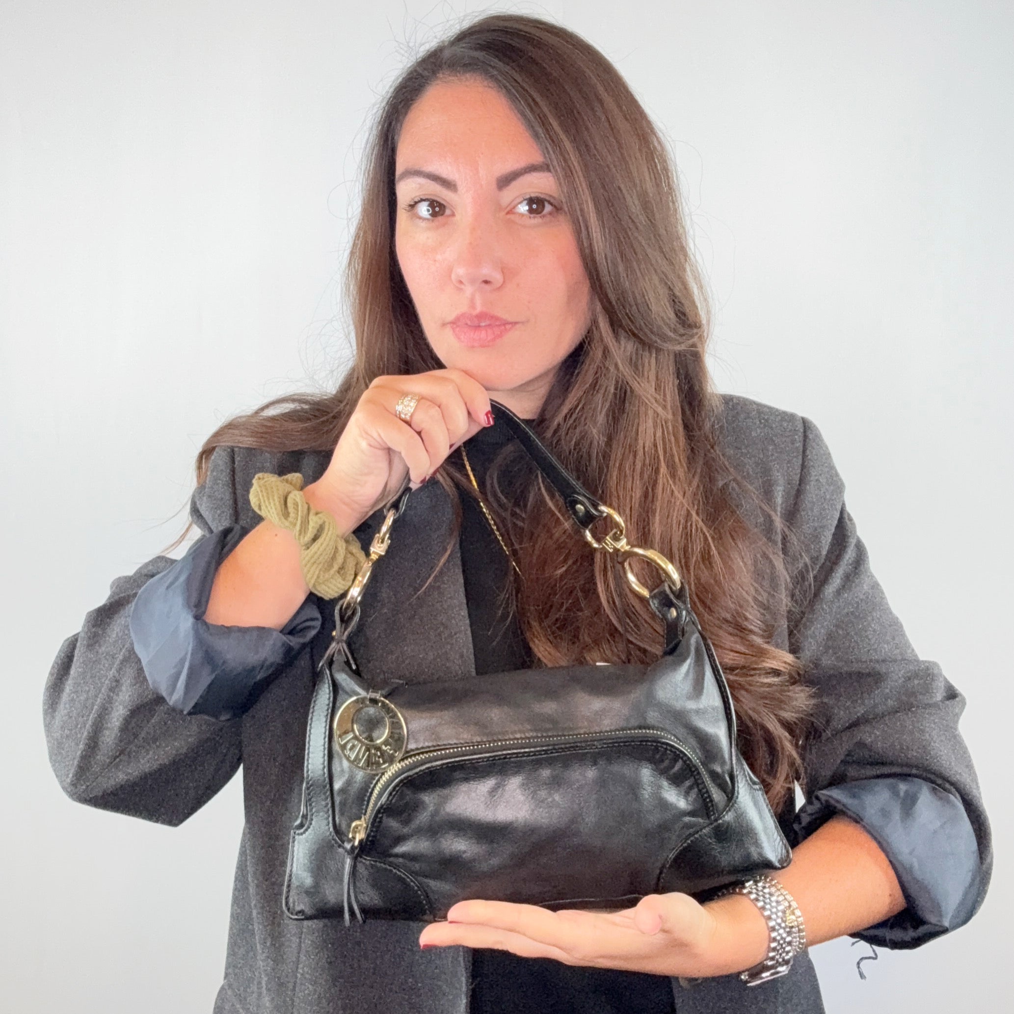 Borsa a tracolla piccola da cuoco Fendi in nappa nera