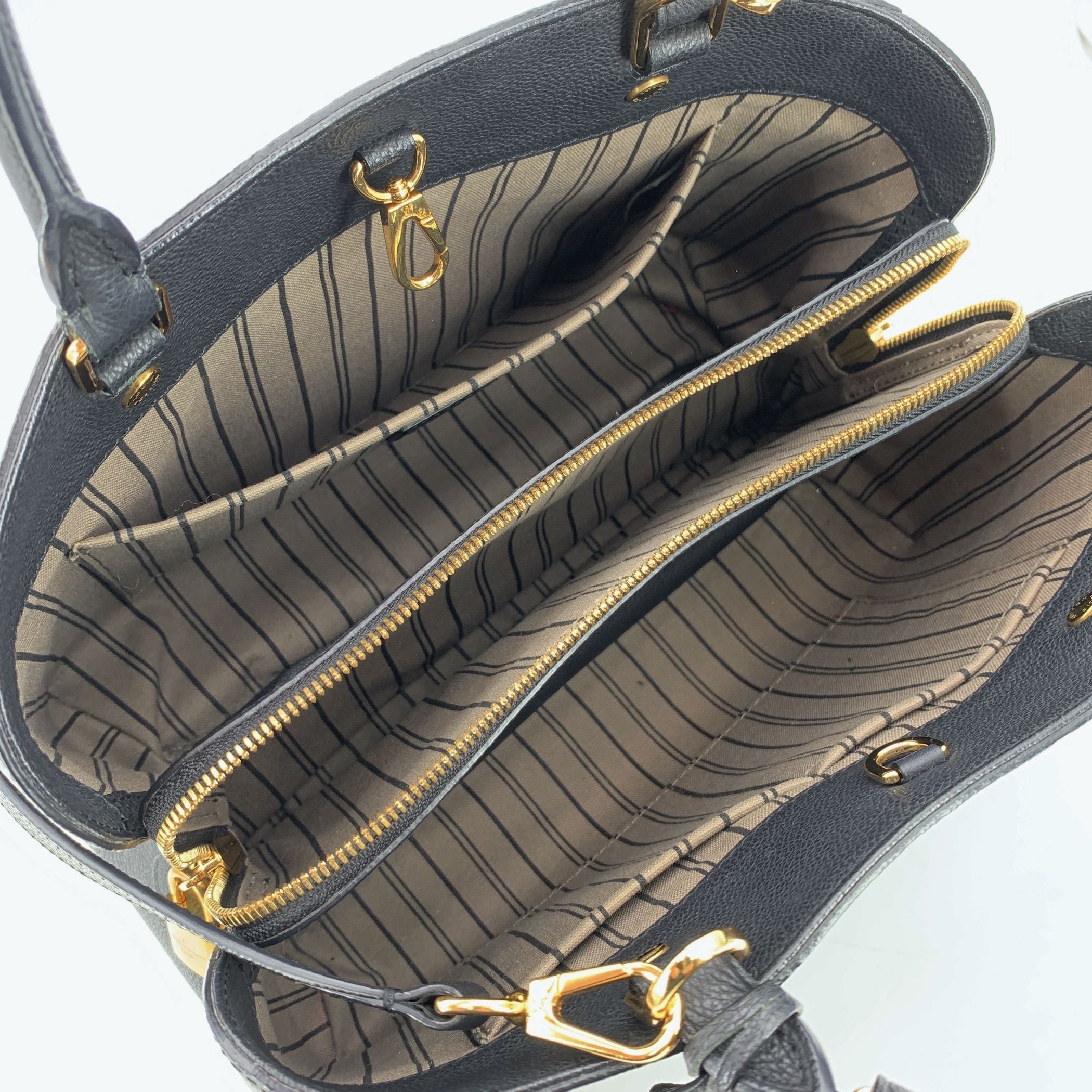 LOUIS VUITTON Totes Montaigne