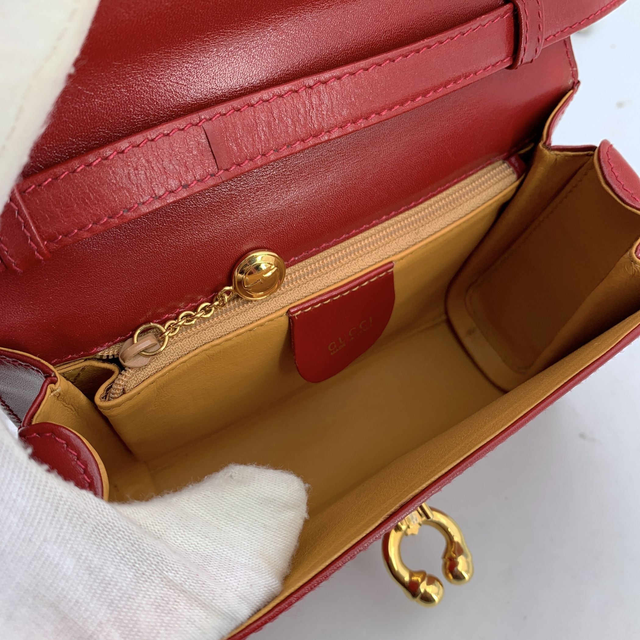 GUCCI Crossbody Bags