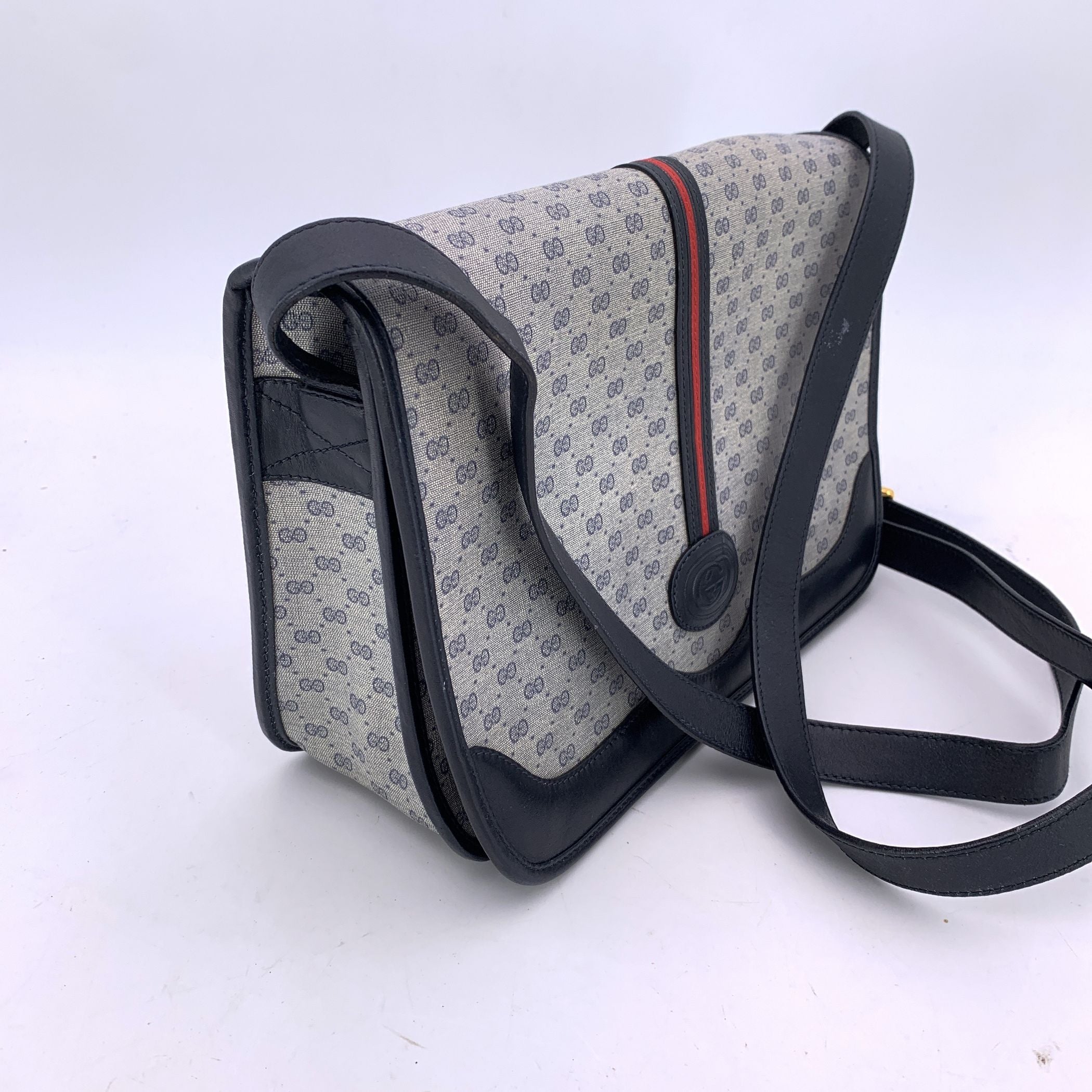 GUCCI Shoulder Bags