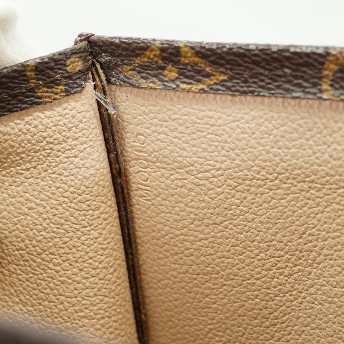 Louis Vuitton Plat Totes