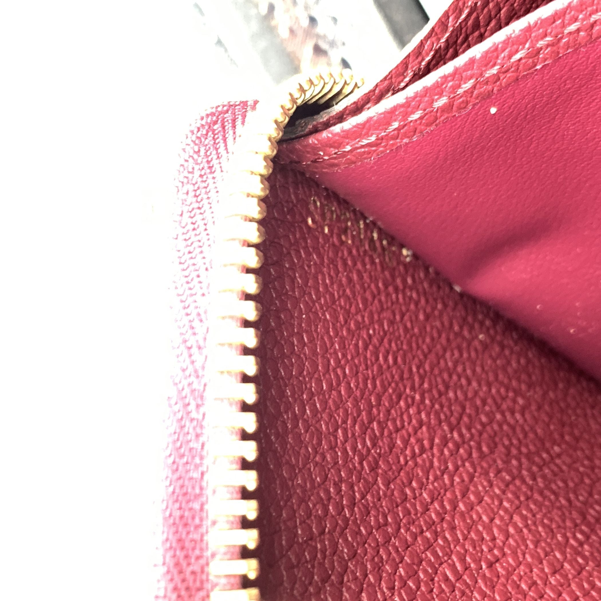 LOUIS VUITTON Wallets Zippy