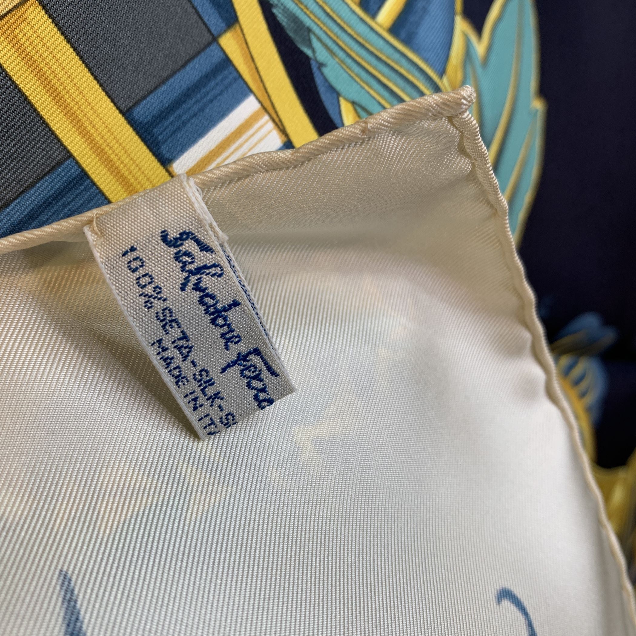 SALVATORE FERRAGAMO Scarves