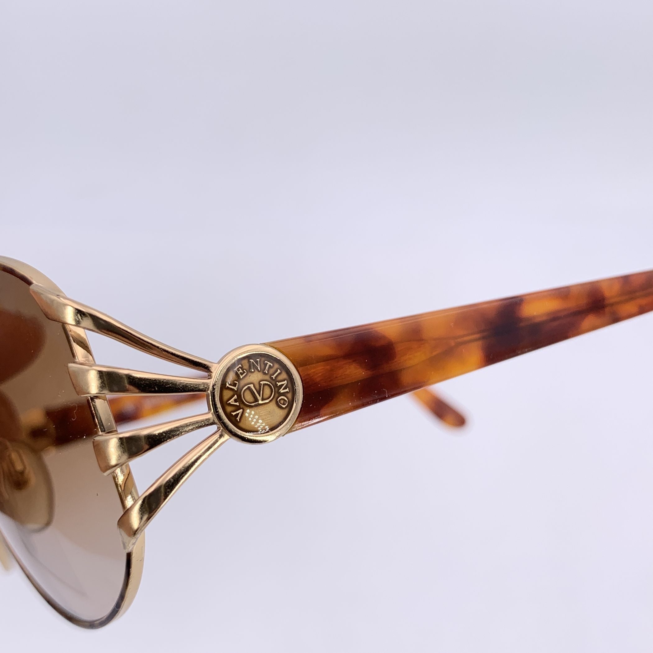 VALENTINO GARAVANI Sunglasses