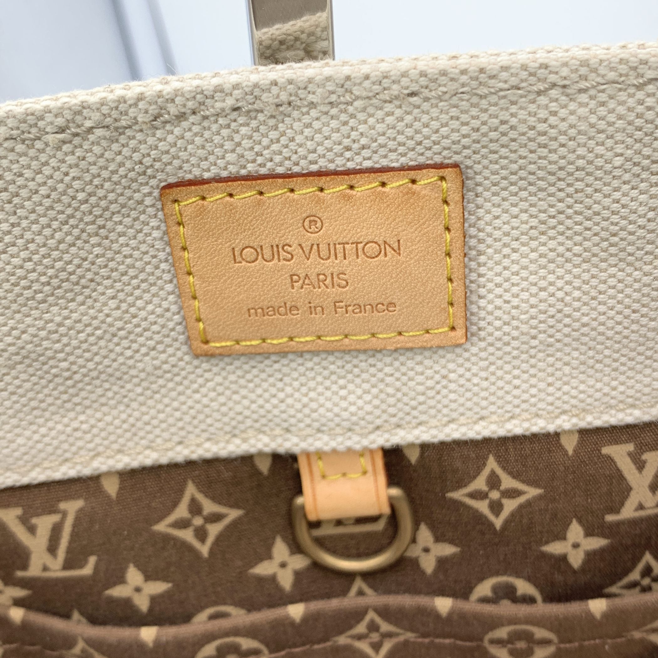 LOUIS VUITTON Totes