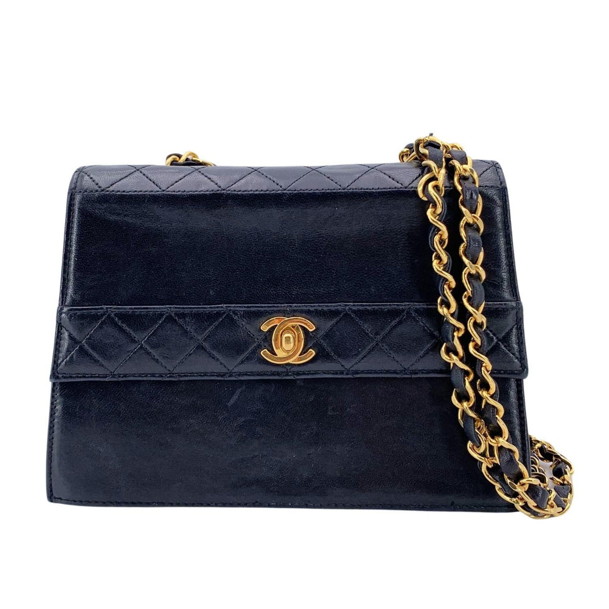 Chanel Trapezio Shoulder Bags