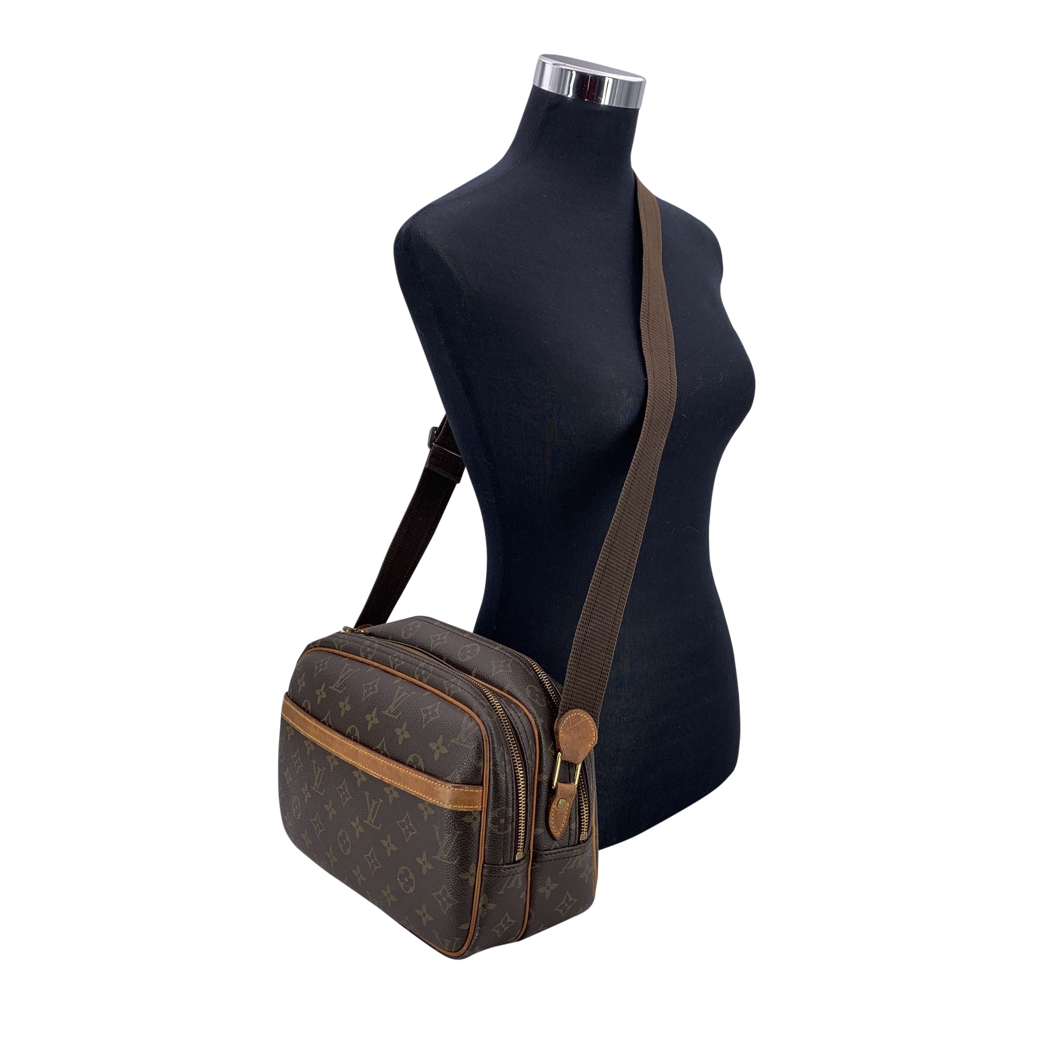 Louis Vuitton Reporter Crossbody Bags