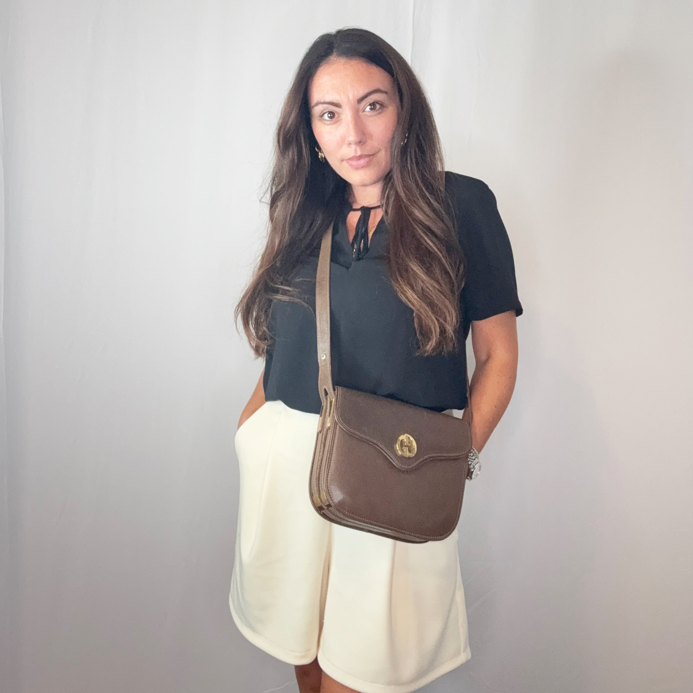 Gucci Vintage – Schultertasche mit GG-Logo aus braunem Leder