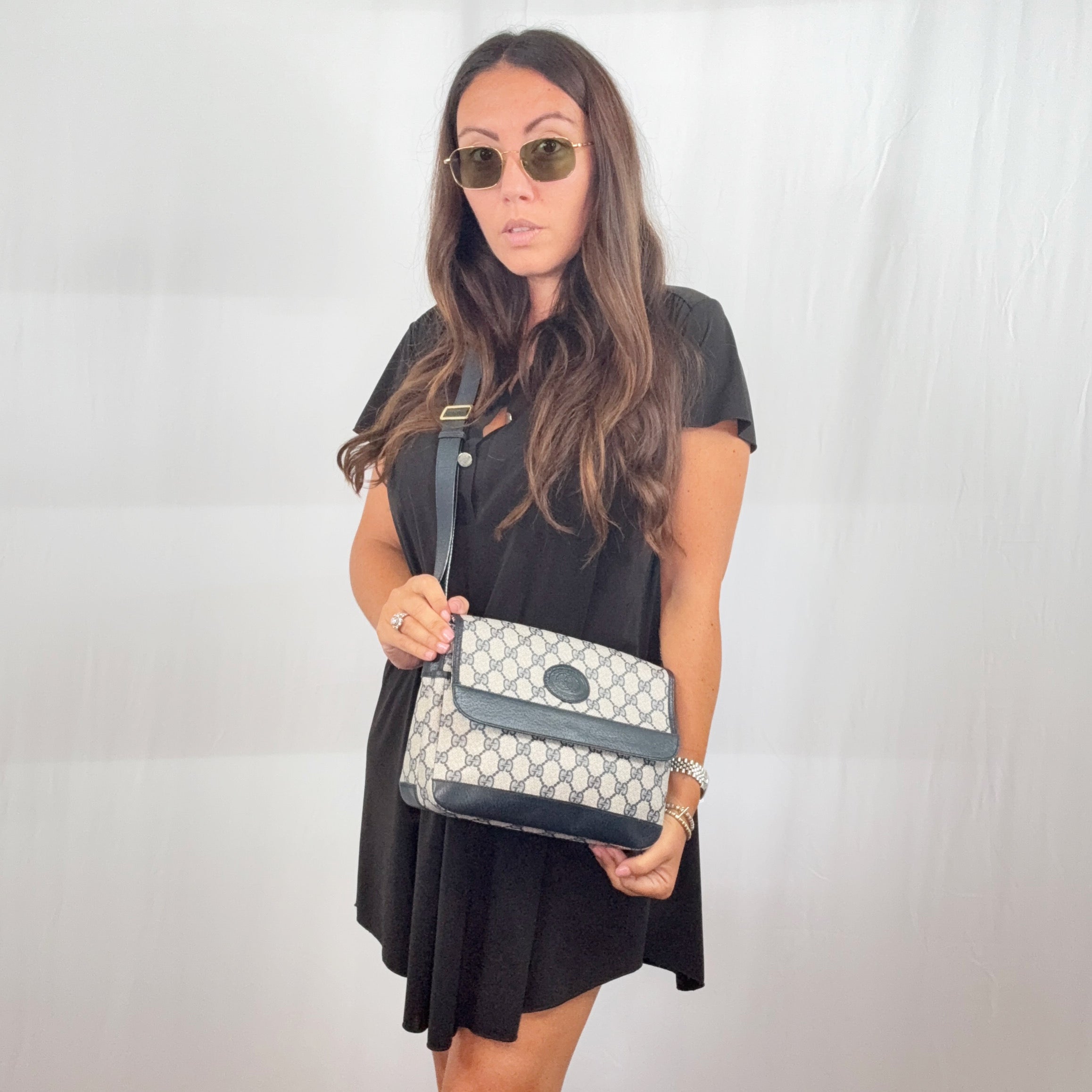Borsa a tracolla Gucci Vintage in tela monogramma blu navy con patta