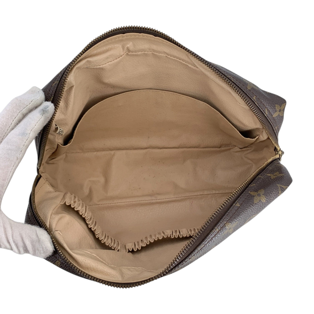 Louis Vuitton Trousse de Toilette Clutches