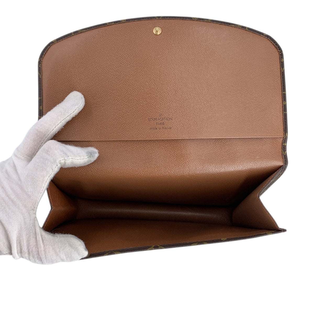 Louis Vuitton Pochette Lava 23 Clutches