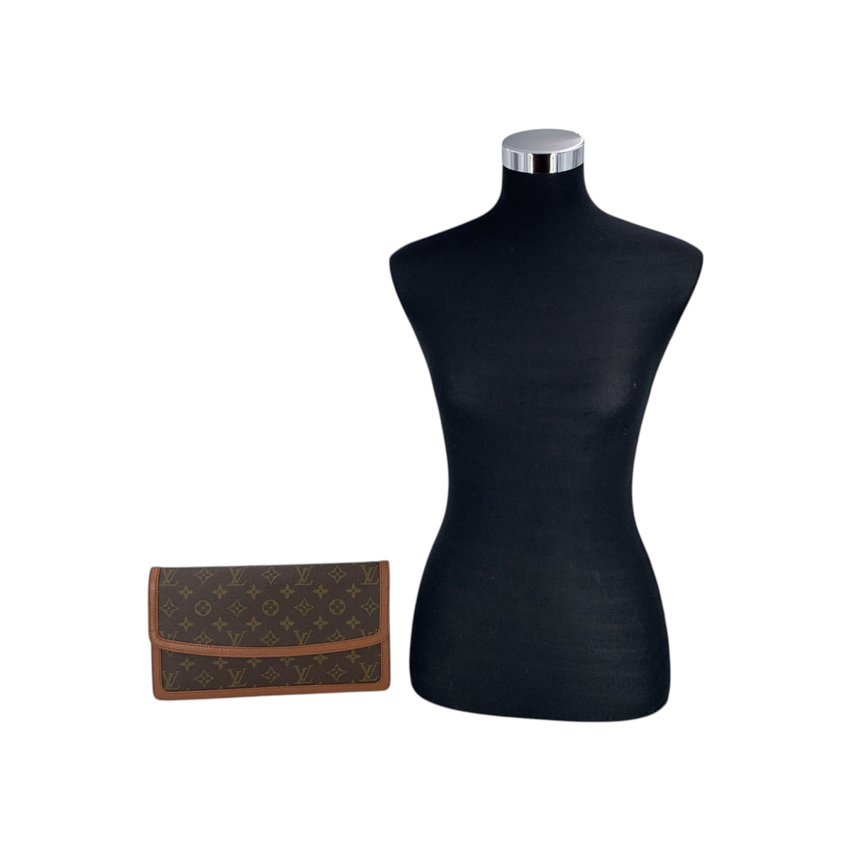 Louis Vuitton Pochette Dame GM Clutches