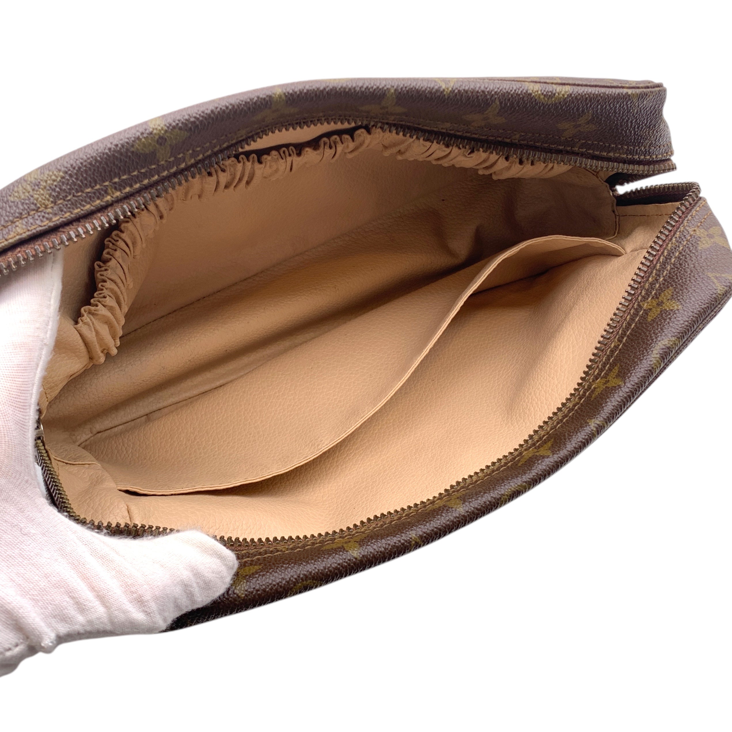 Louis Vuitton Trousse de Toilette Clutches
