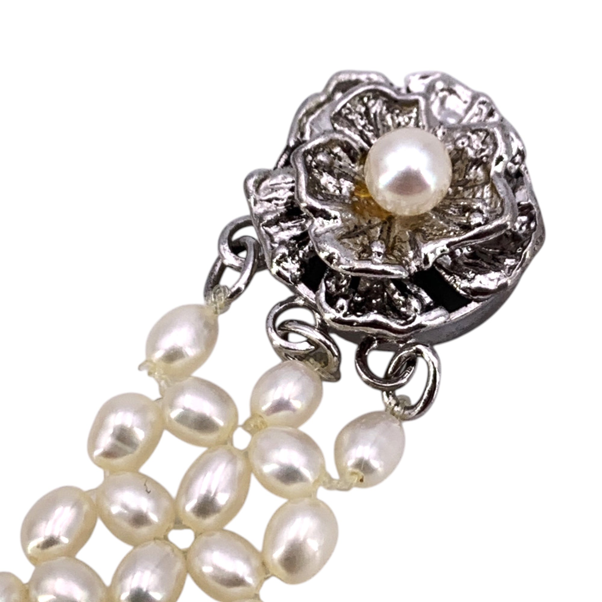 Freshwater Pearls Necklaces