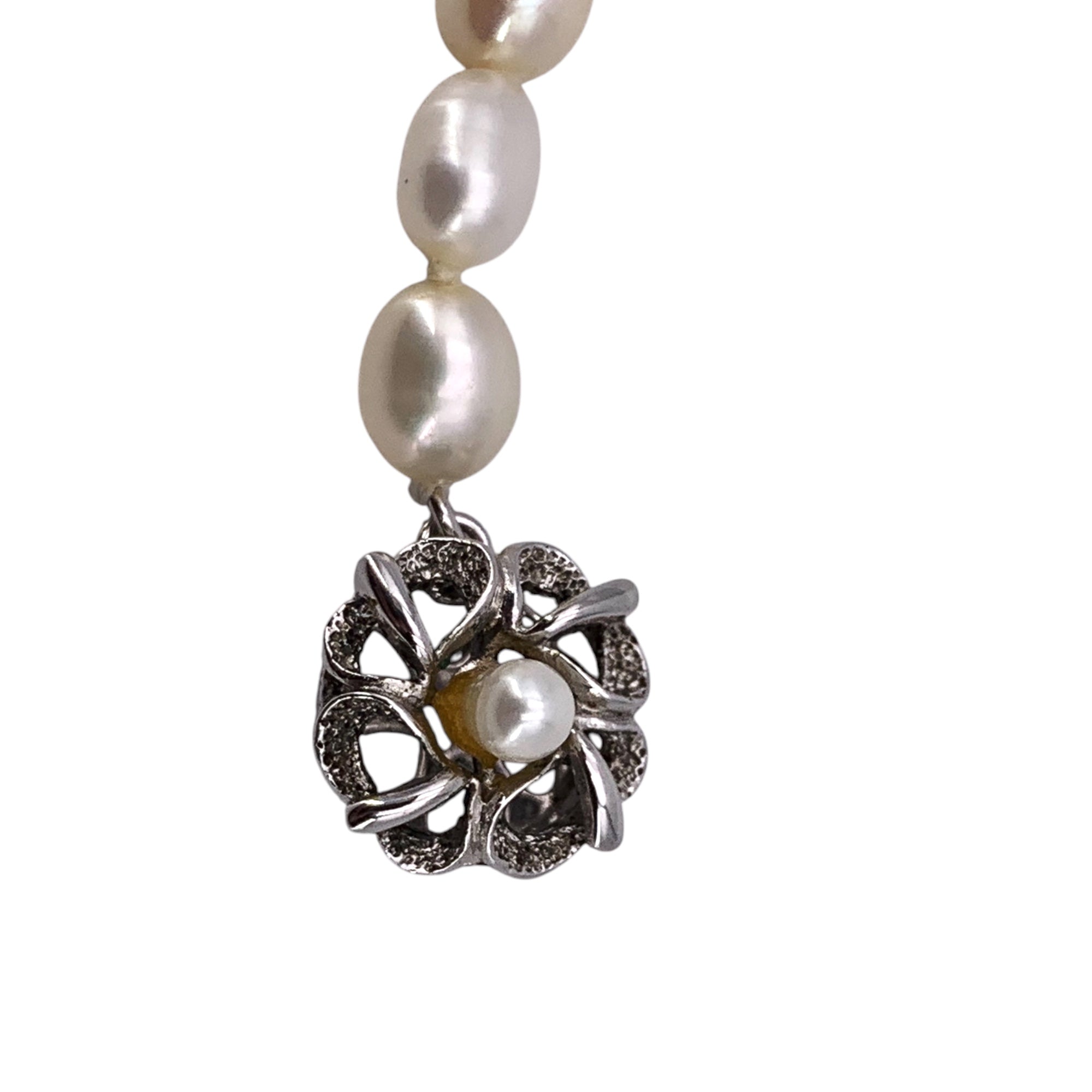 Freshwater Pearls Necklaces