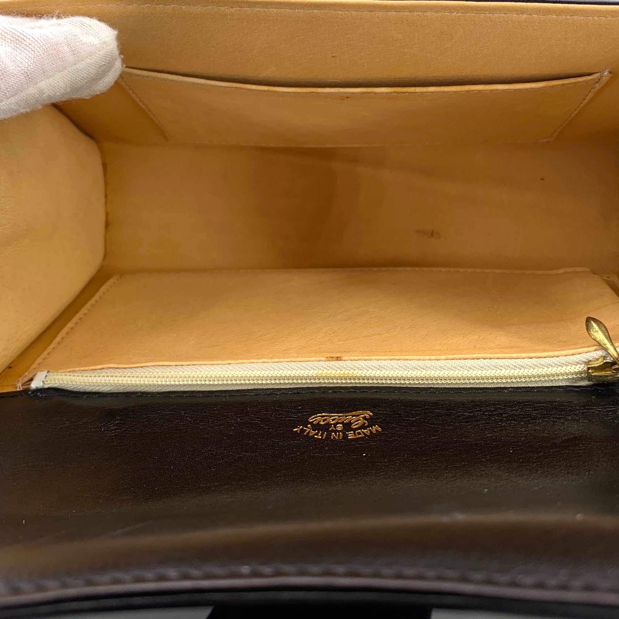 Gucci Not Applicable Shoulder Bags